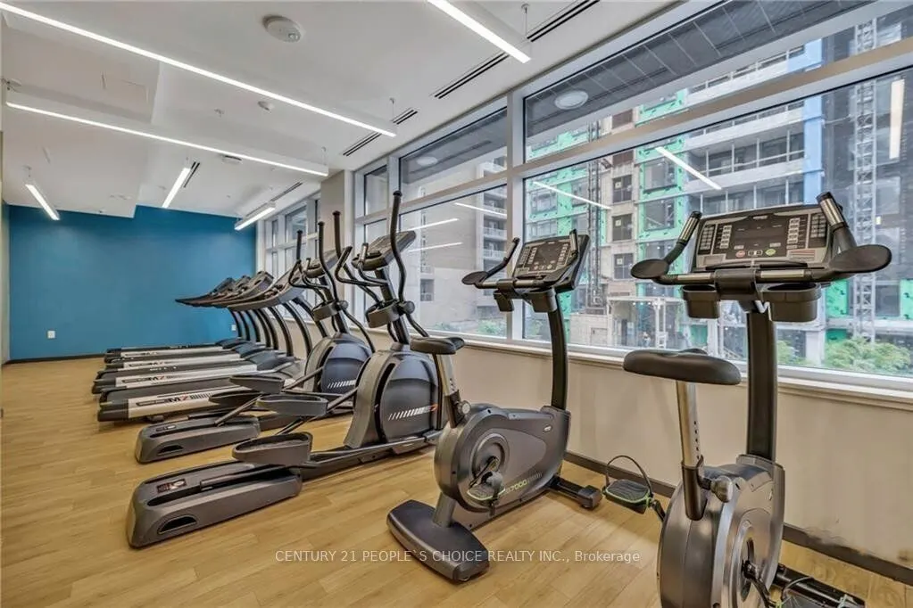 105 Champagne Avenue S, #1907