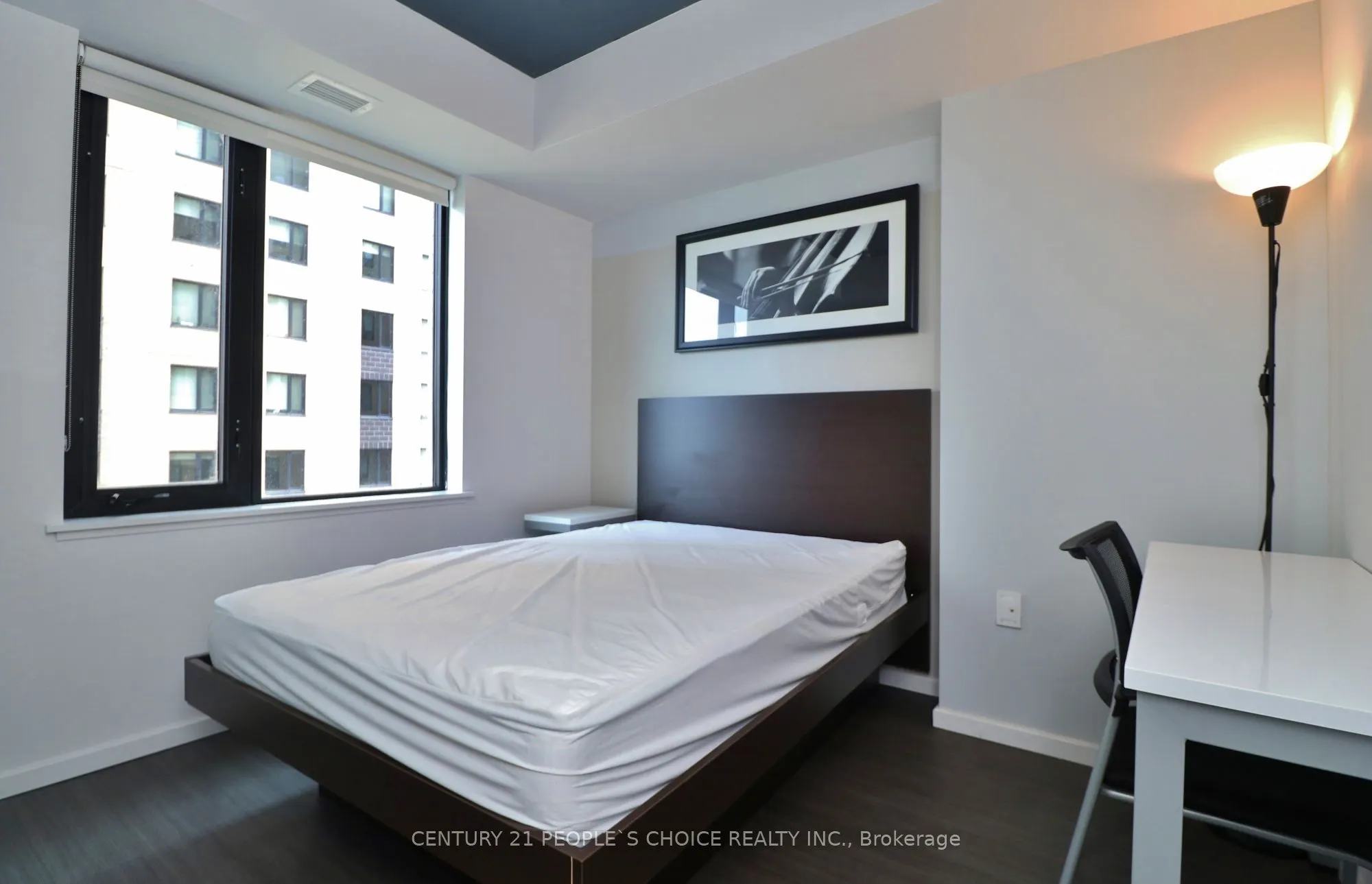 105 Champagne Avenue S, #1907