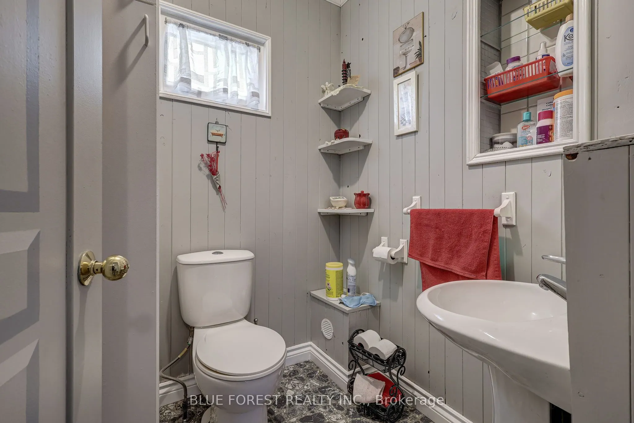 82 Connaught Avenue
