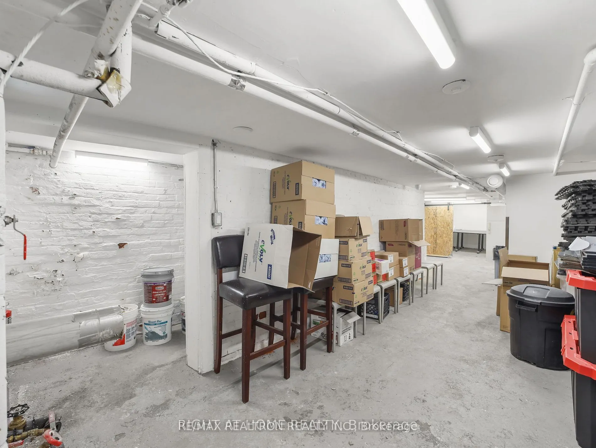 84 - 86 John Street S