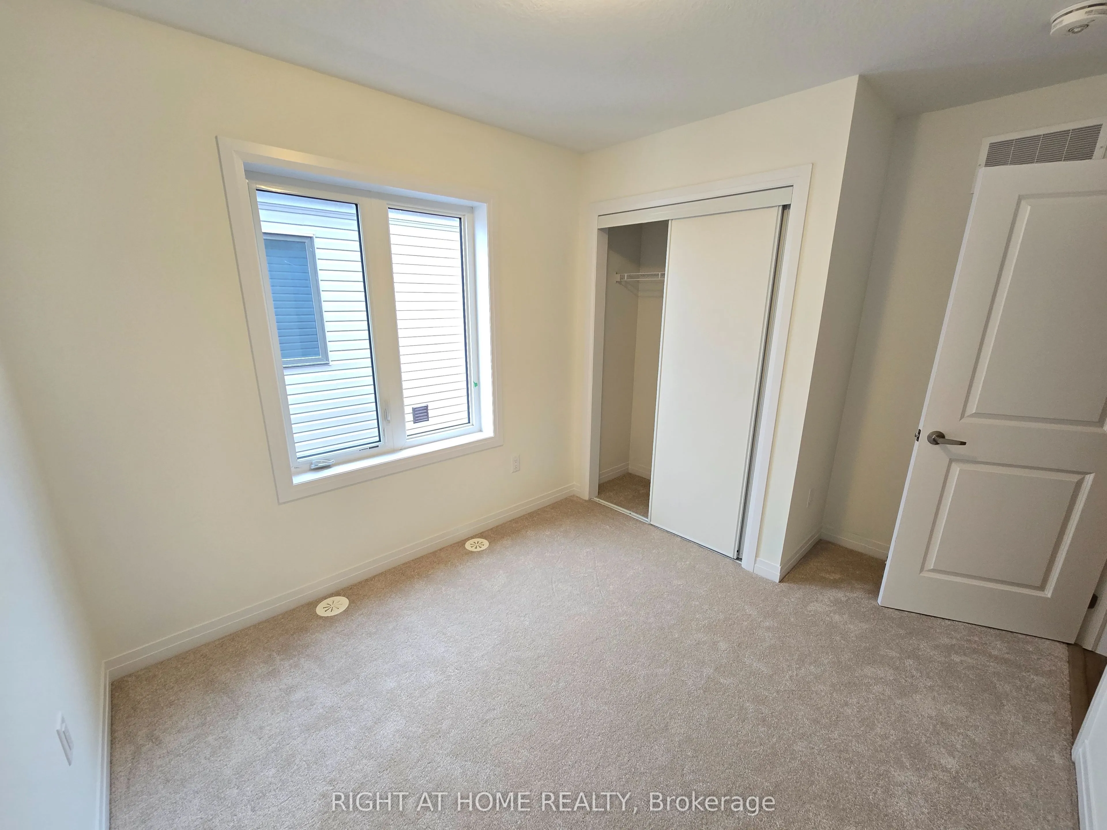 12 Feather Road