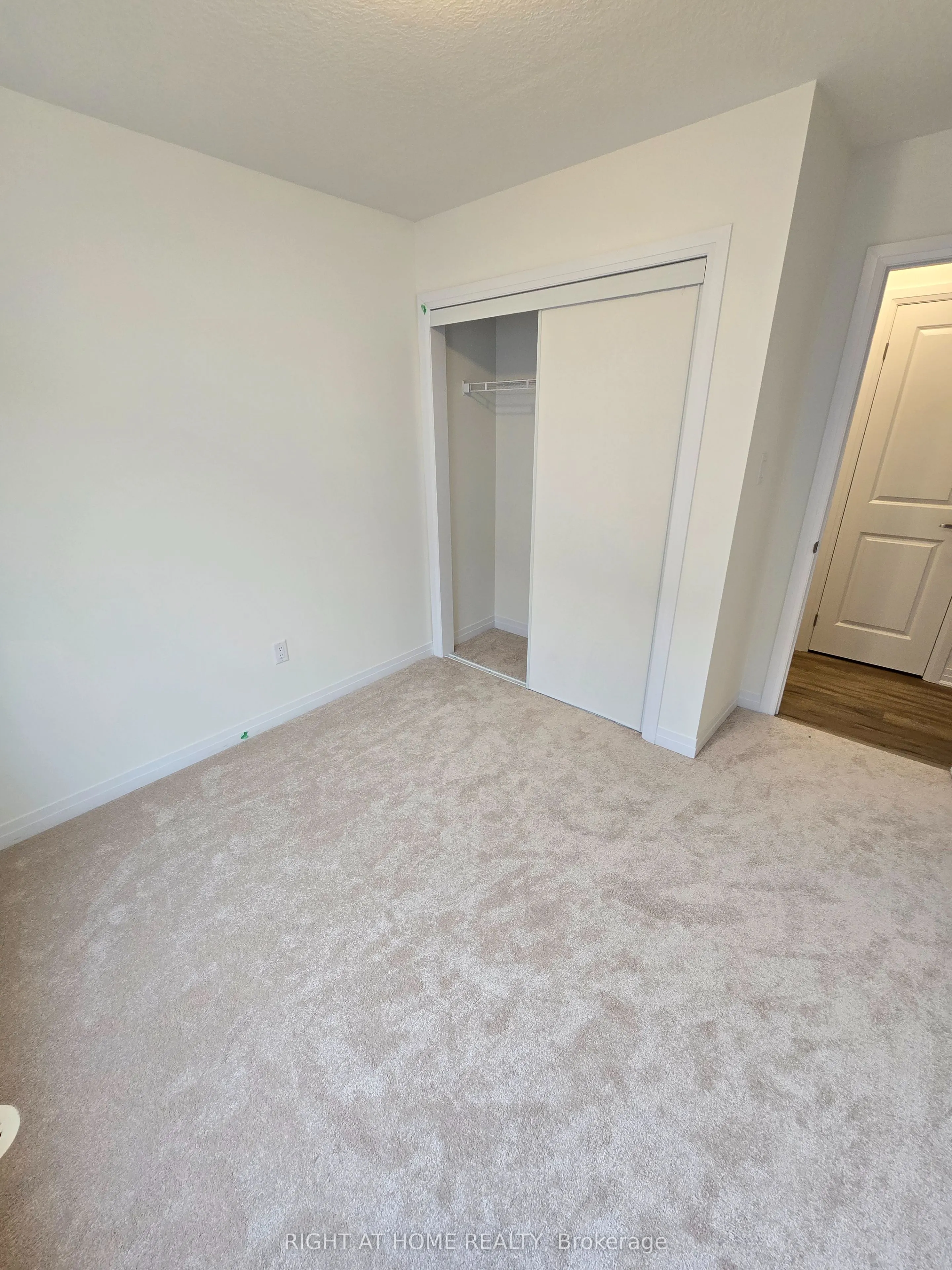 12 Feather Road