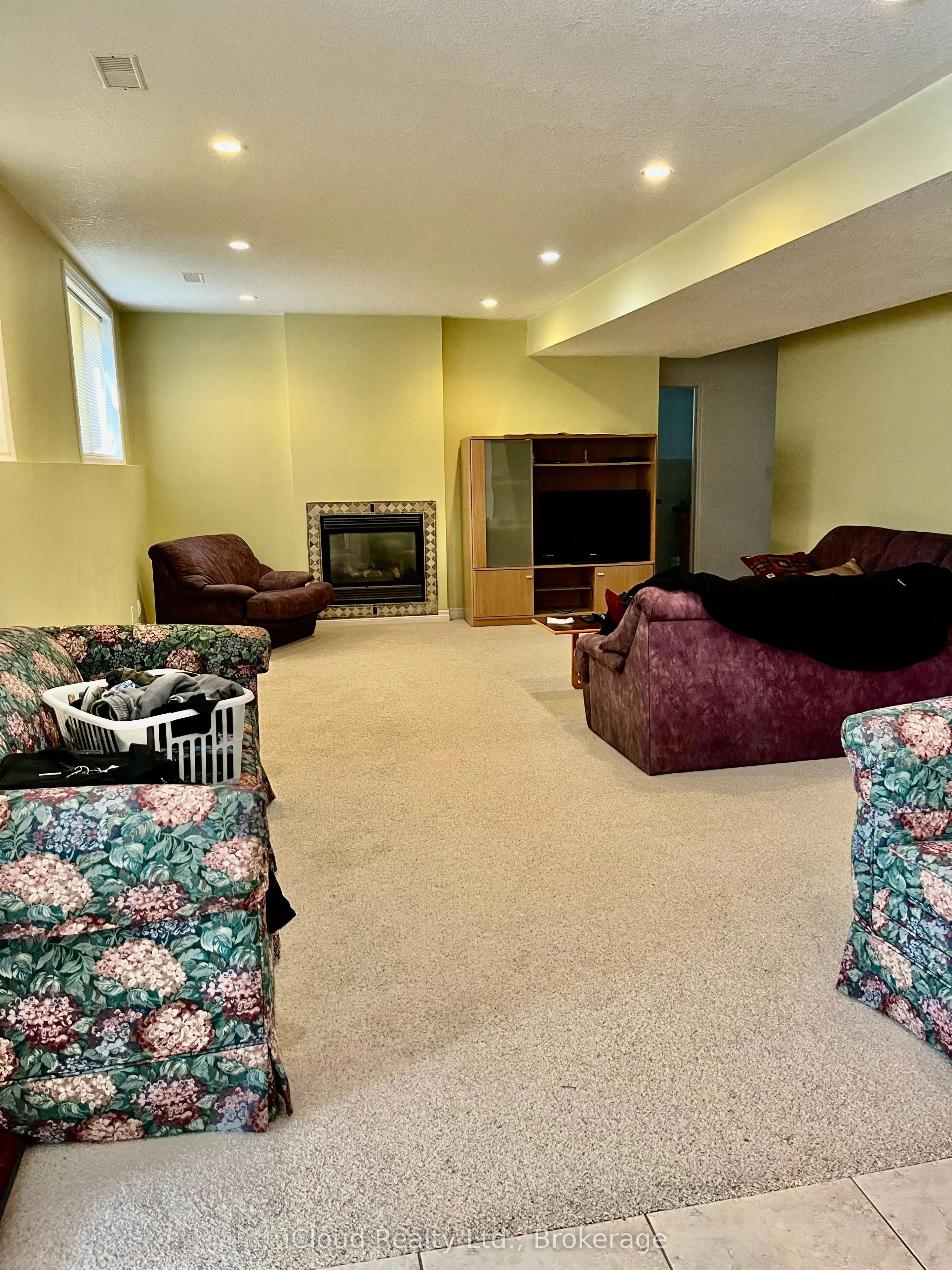 782 Brentwood Drive