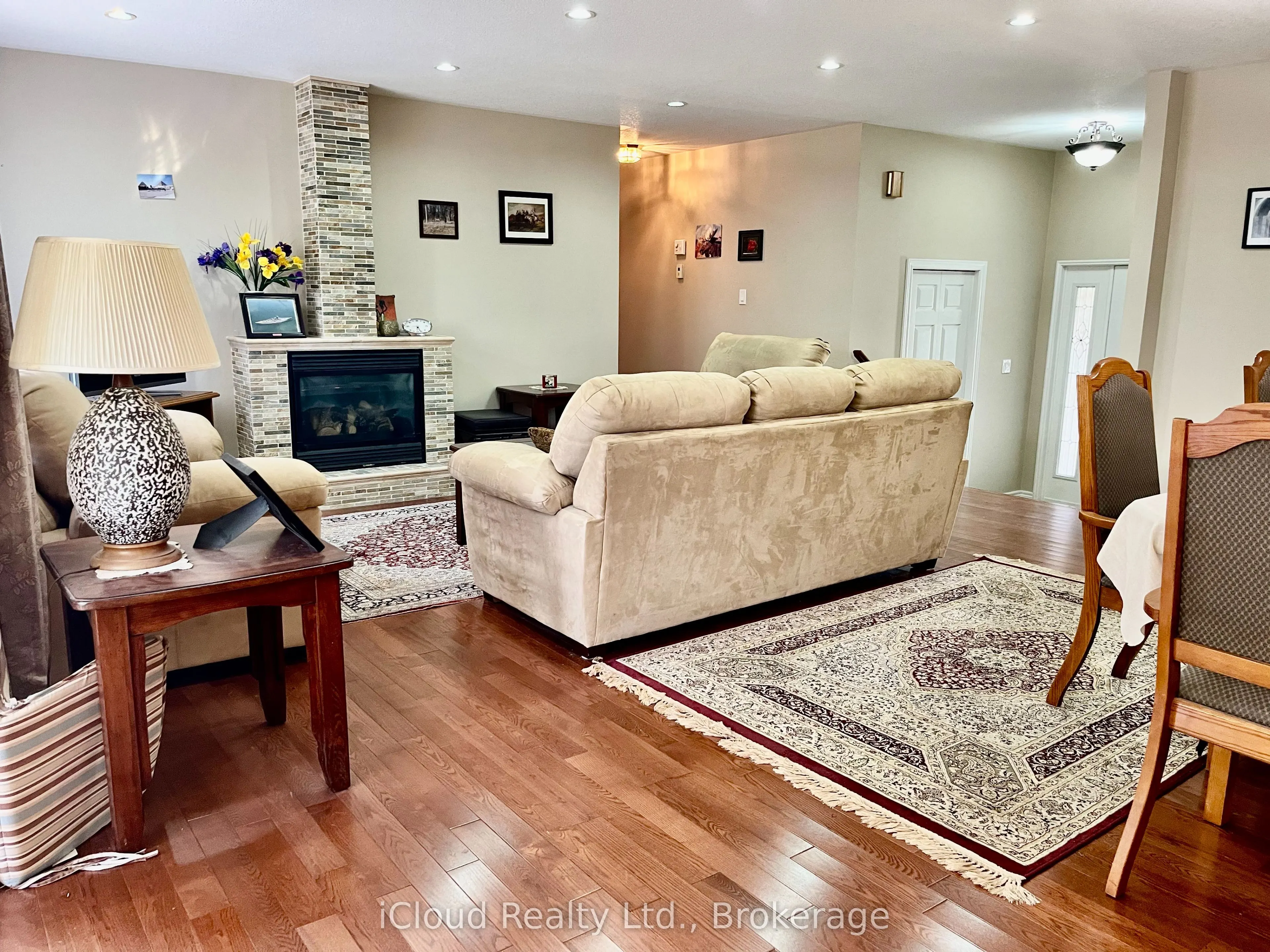 782 Brentwood Drive