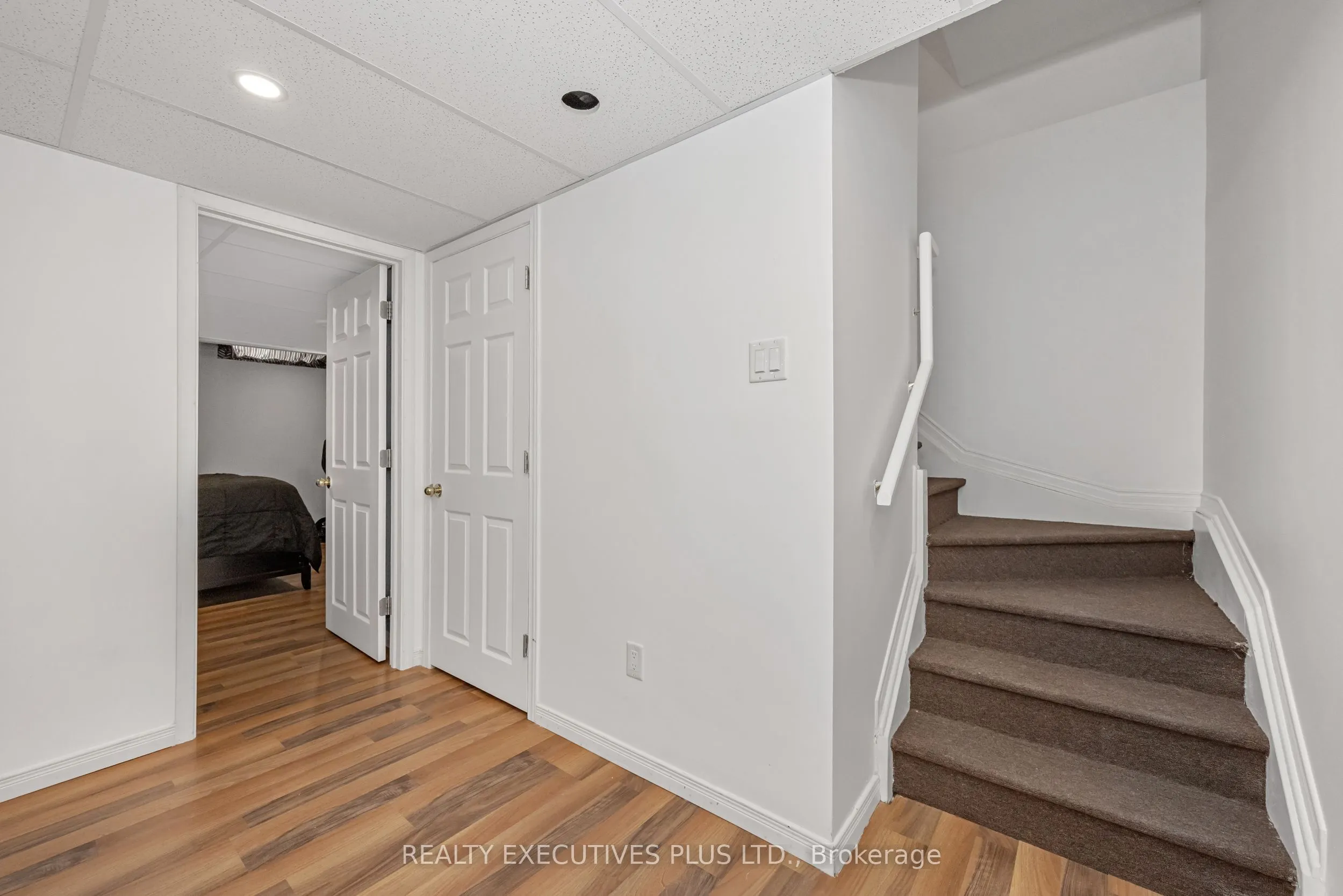341 Jasper Crescent