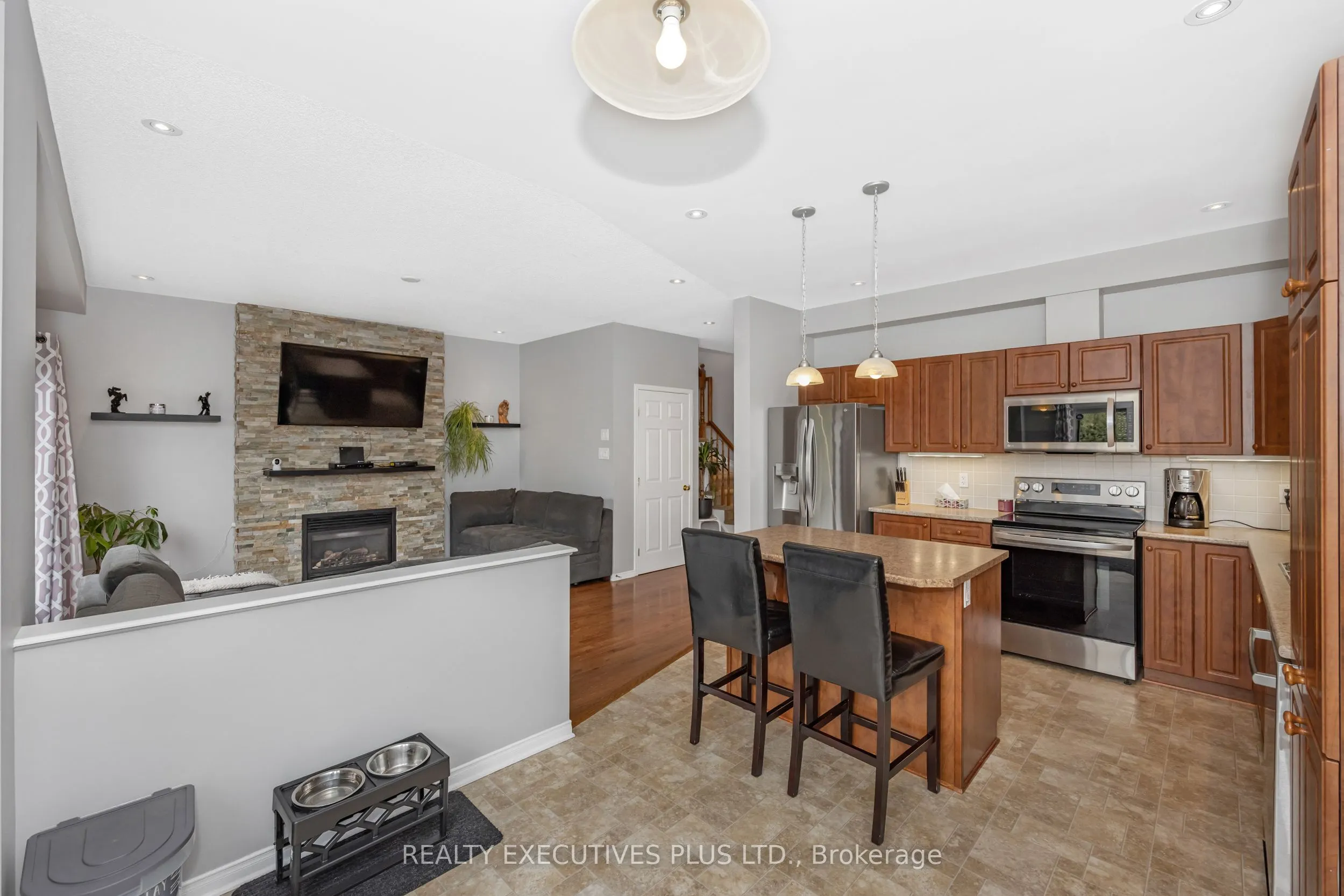 341 Jasper Crescent