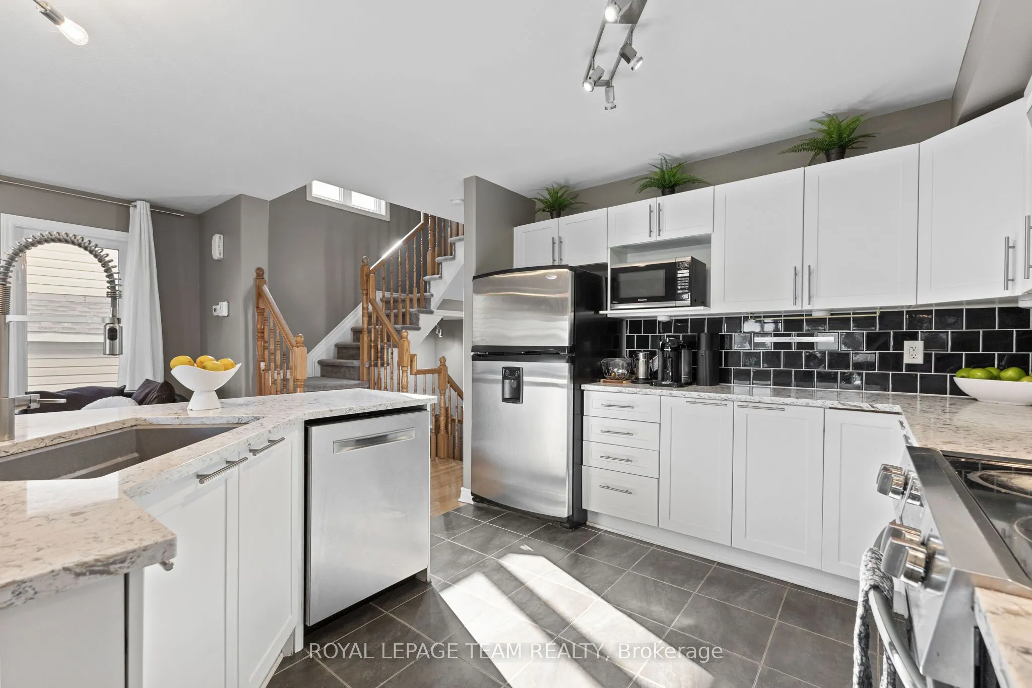 1879 Arrowgrass Way