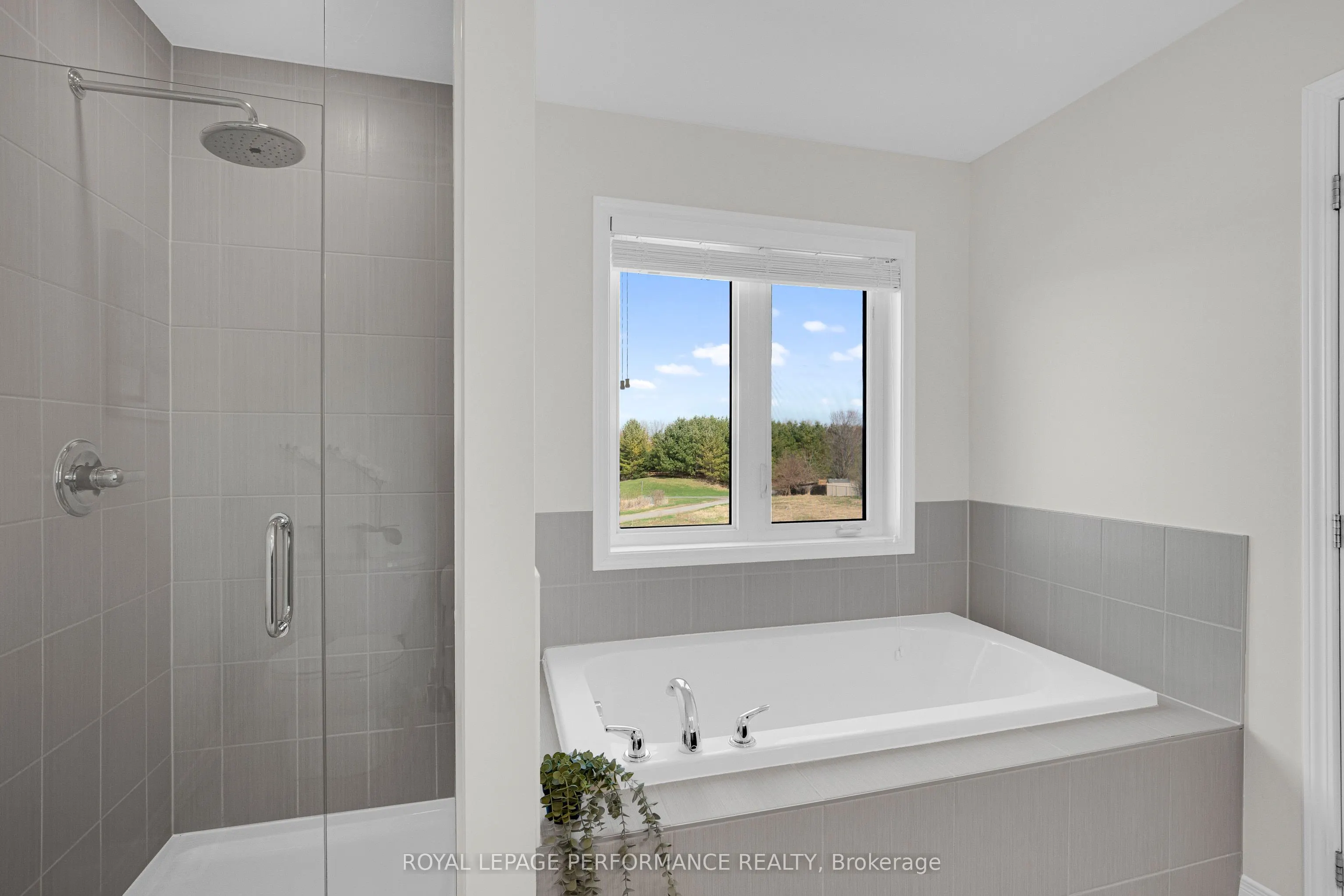 569 Radiant Private