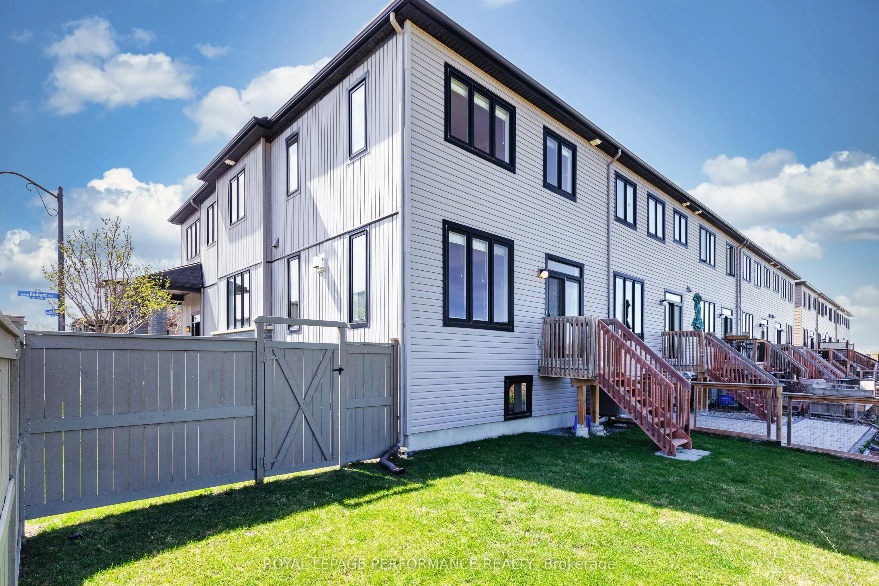 569 Radiant Private