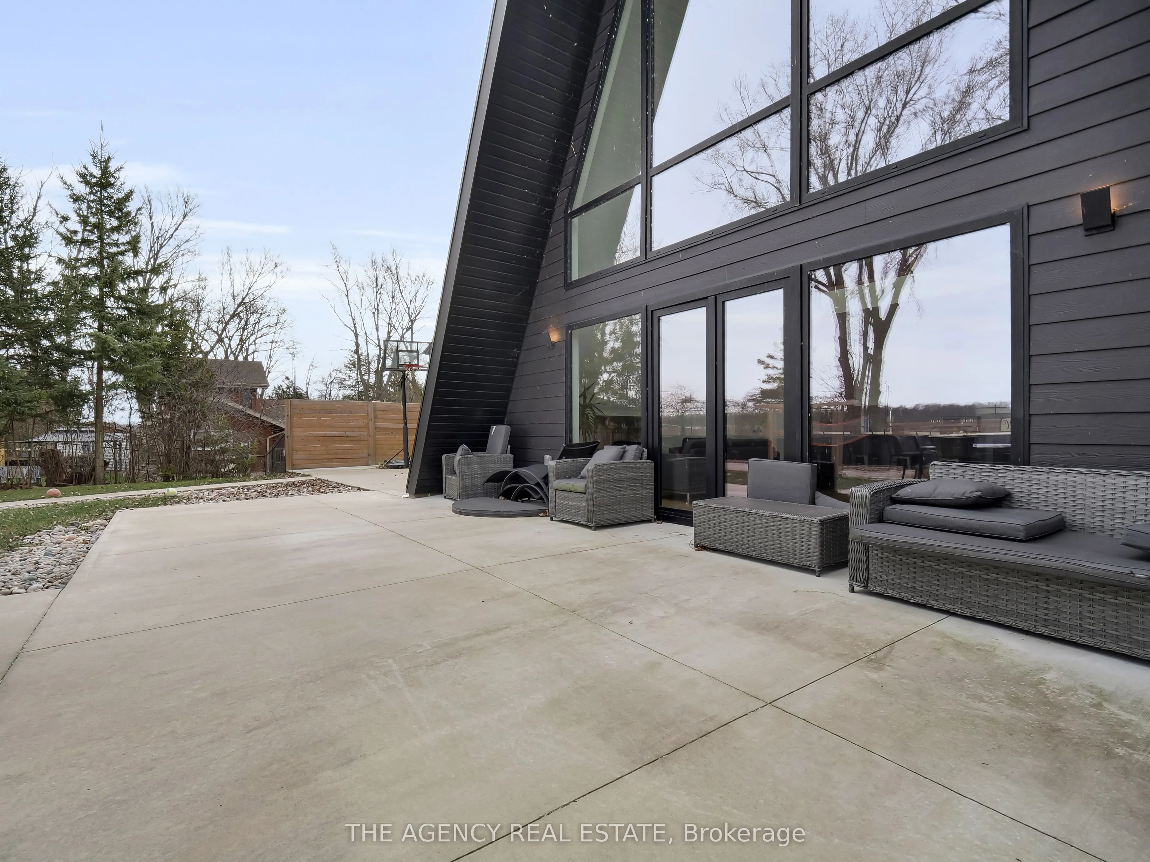 8464 Adams Court