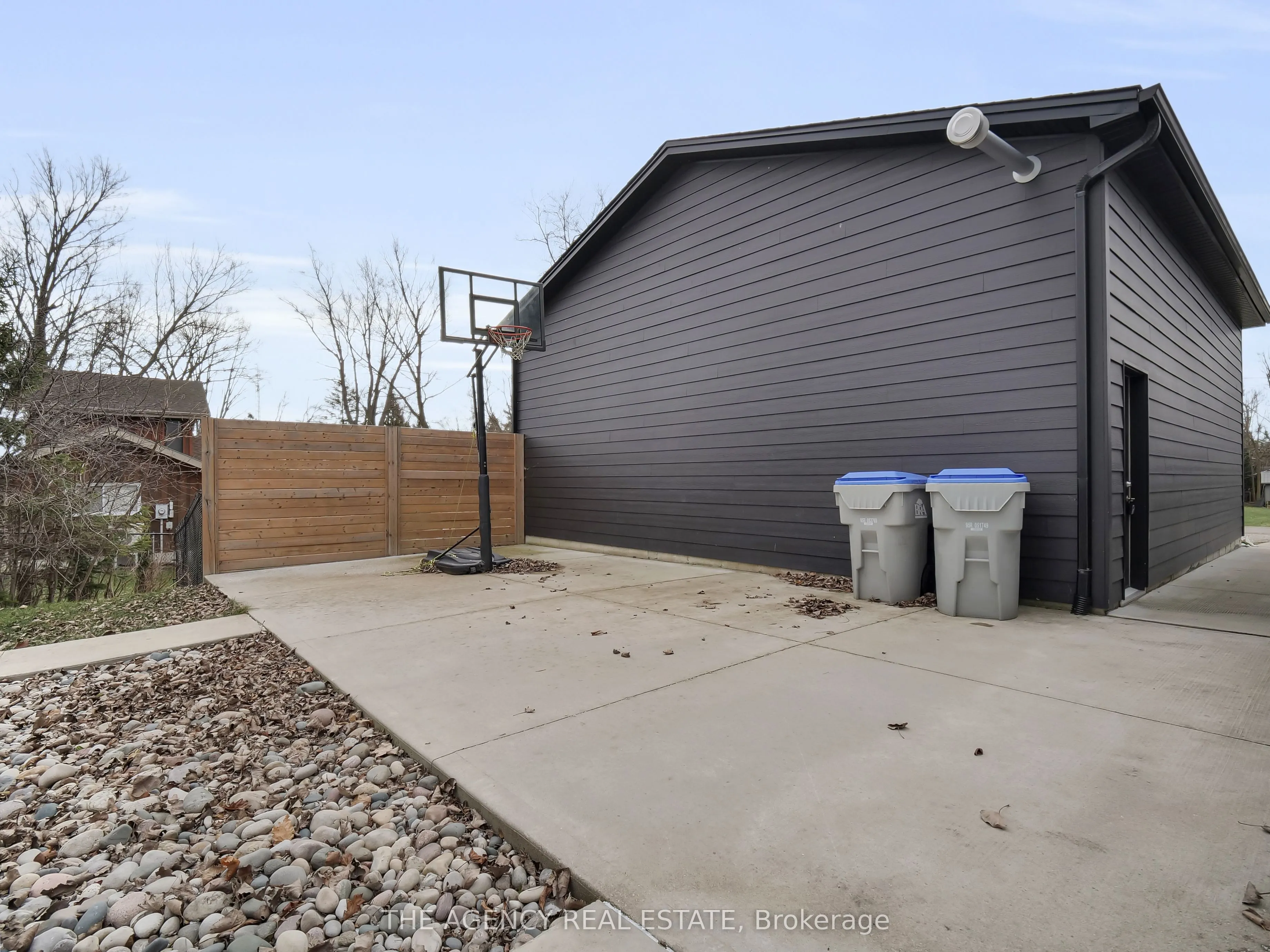 8464 Adams Court