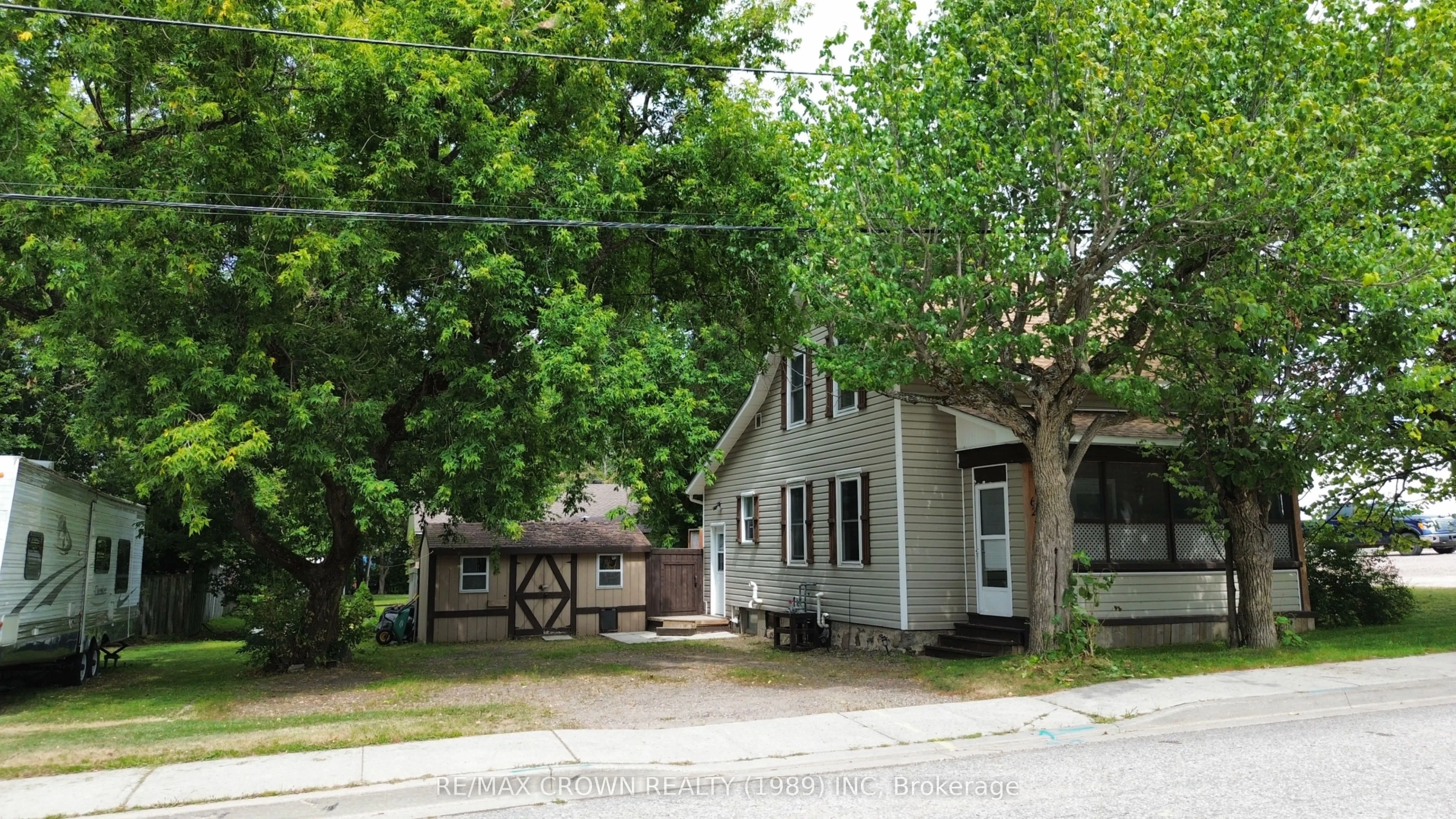 62 Memorial Park Drive W