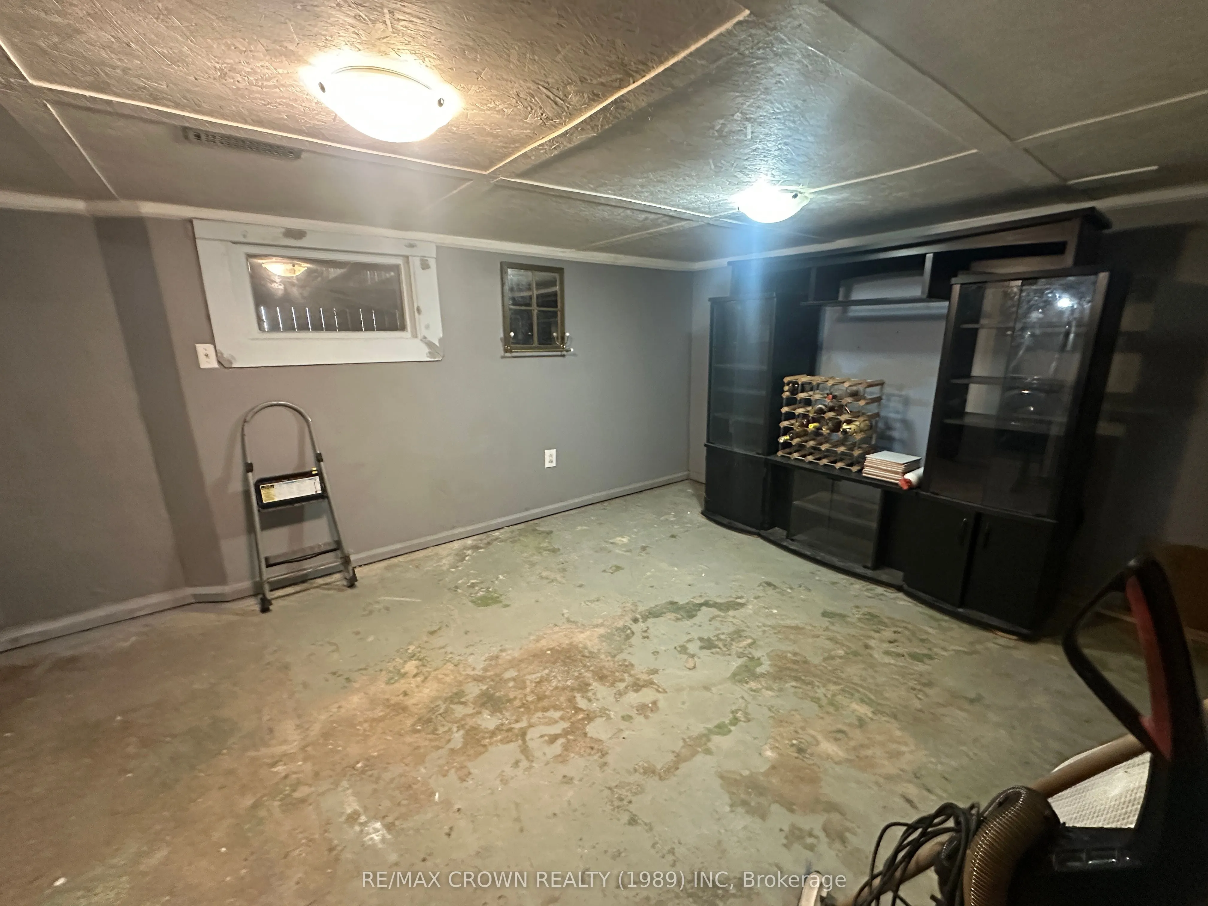 62 Memorial Park Drive W