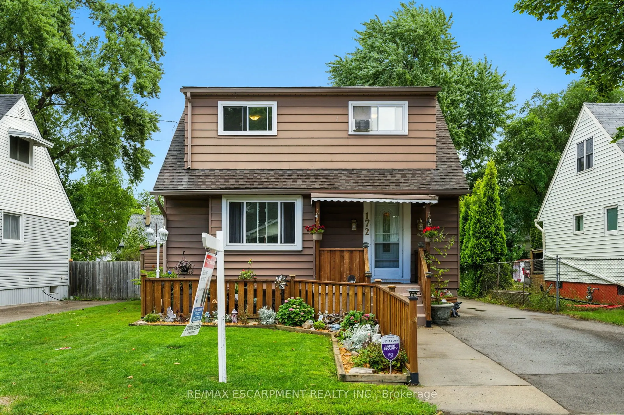 172 Adair Avenue N