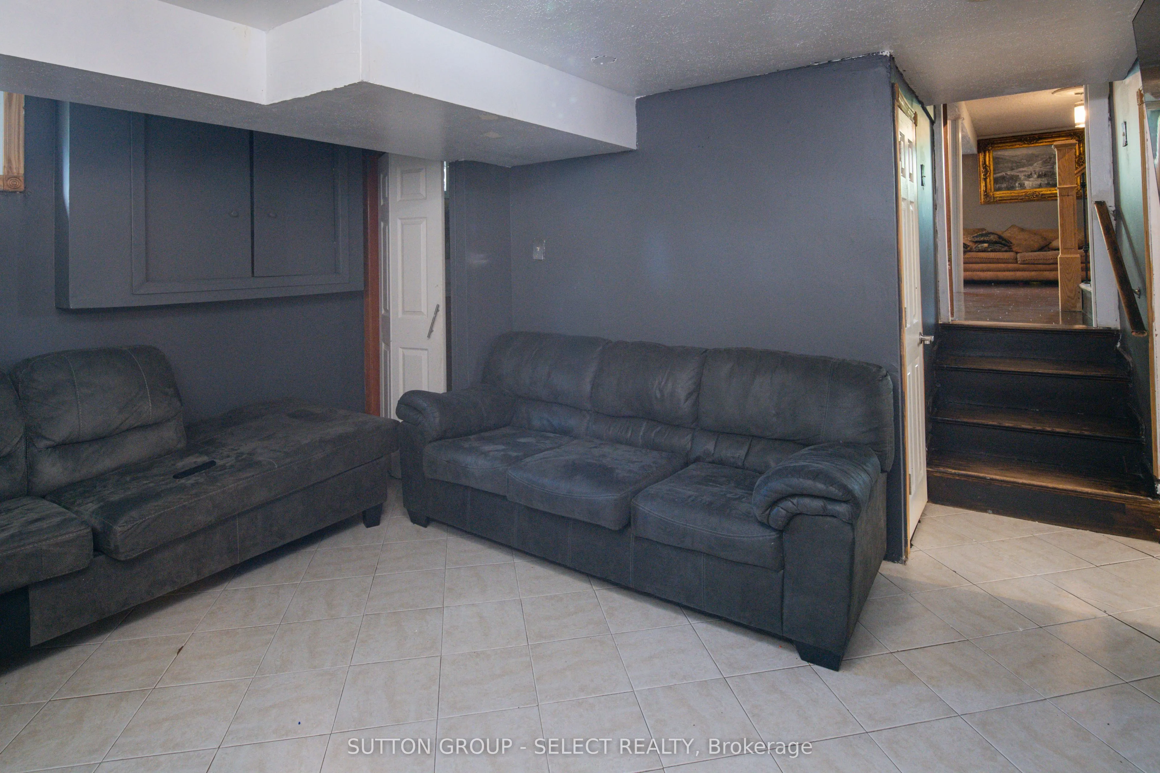 1192 JALNA Boulevard