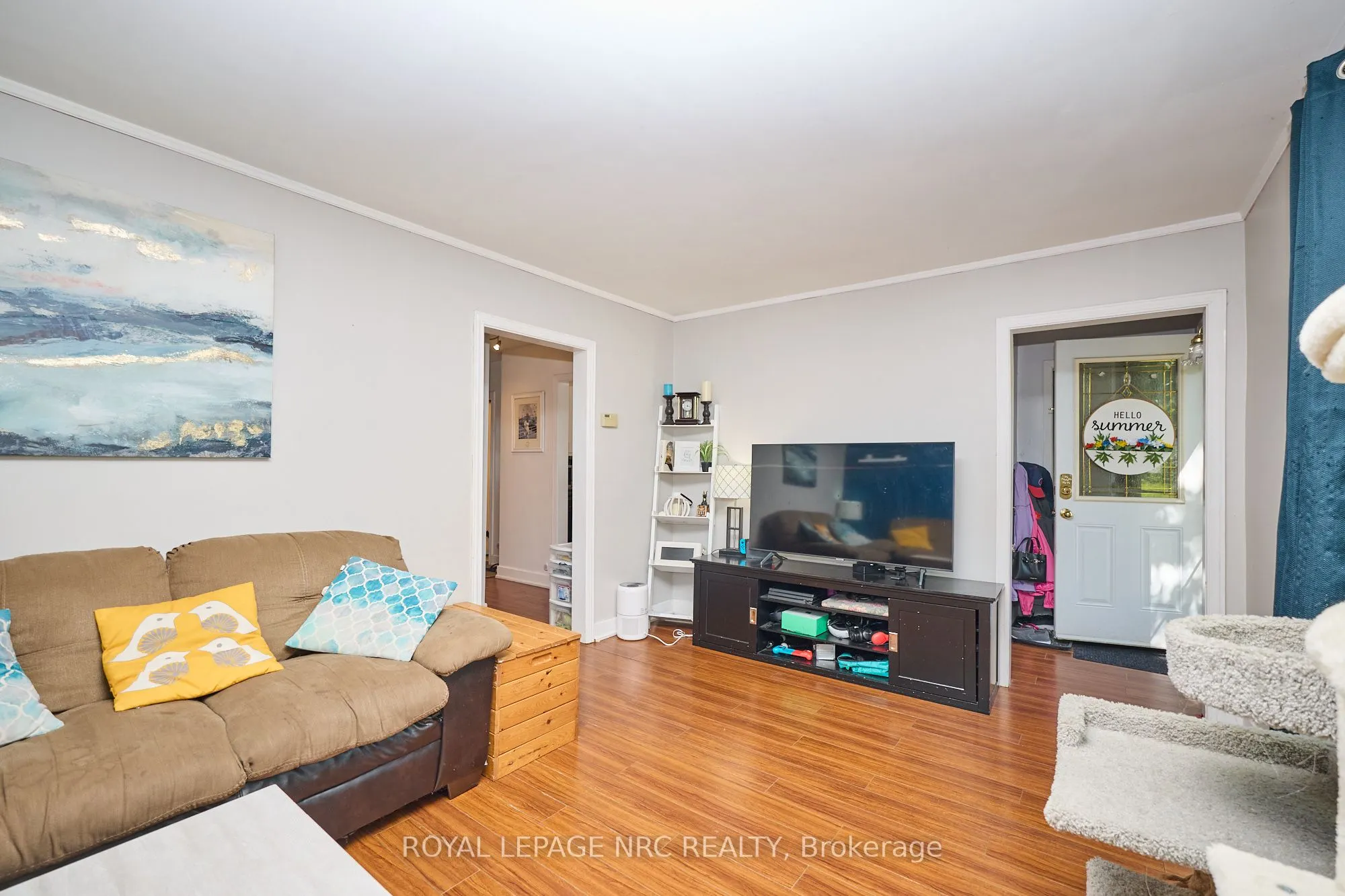 7221 Windsor Crescent
