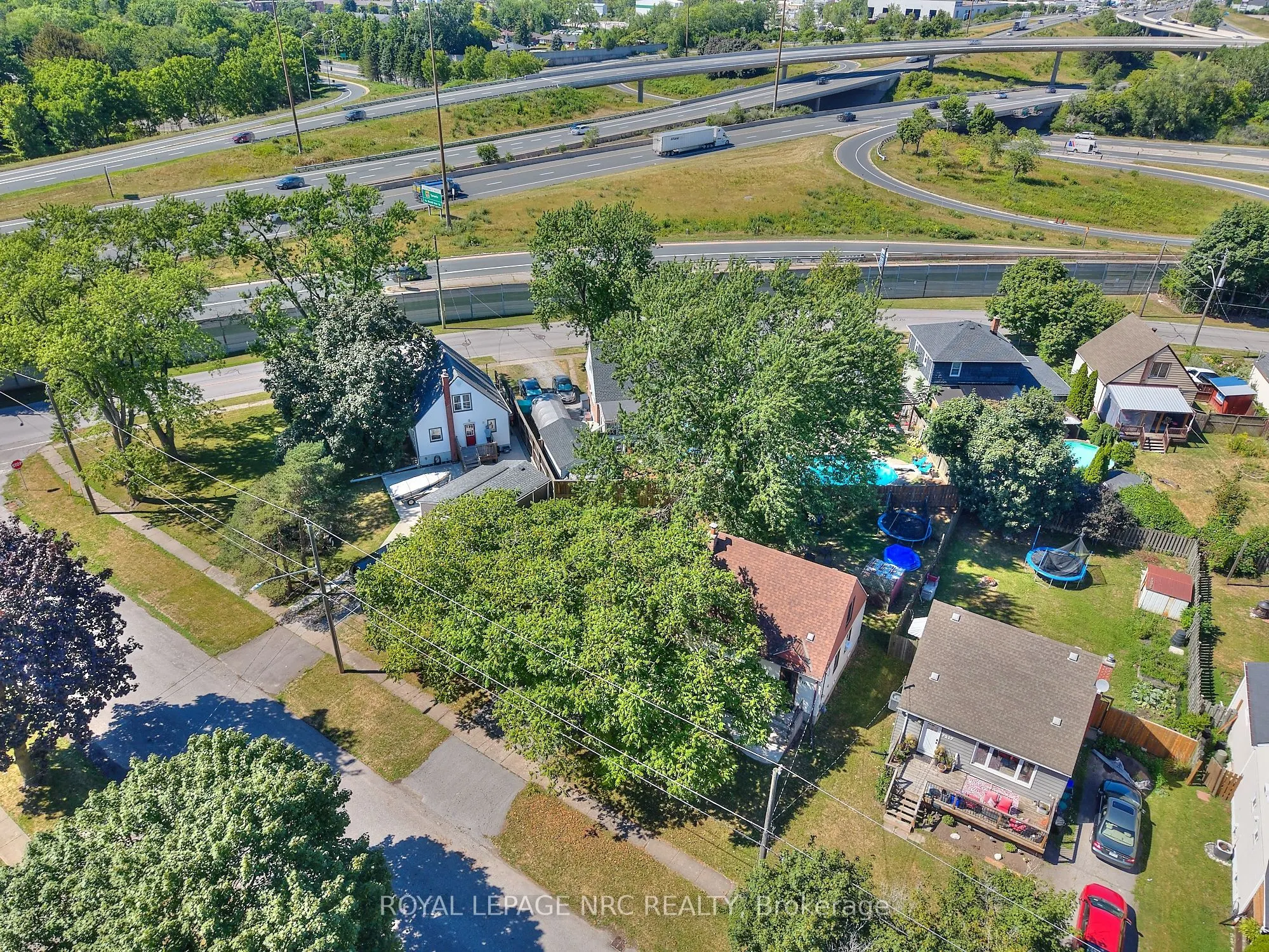 7221 Windsor Crescent