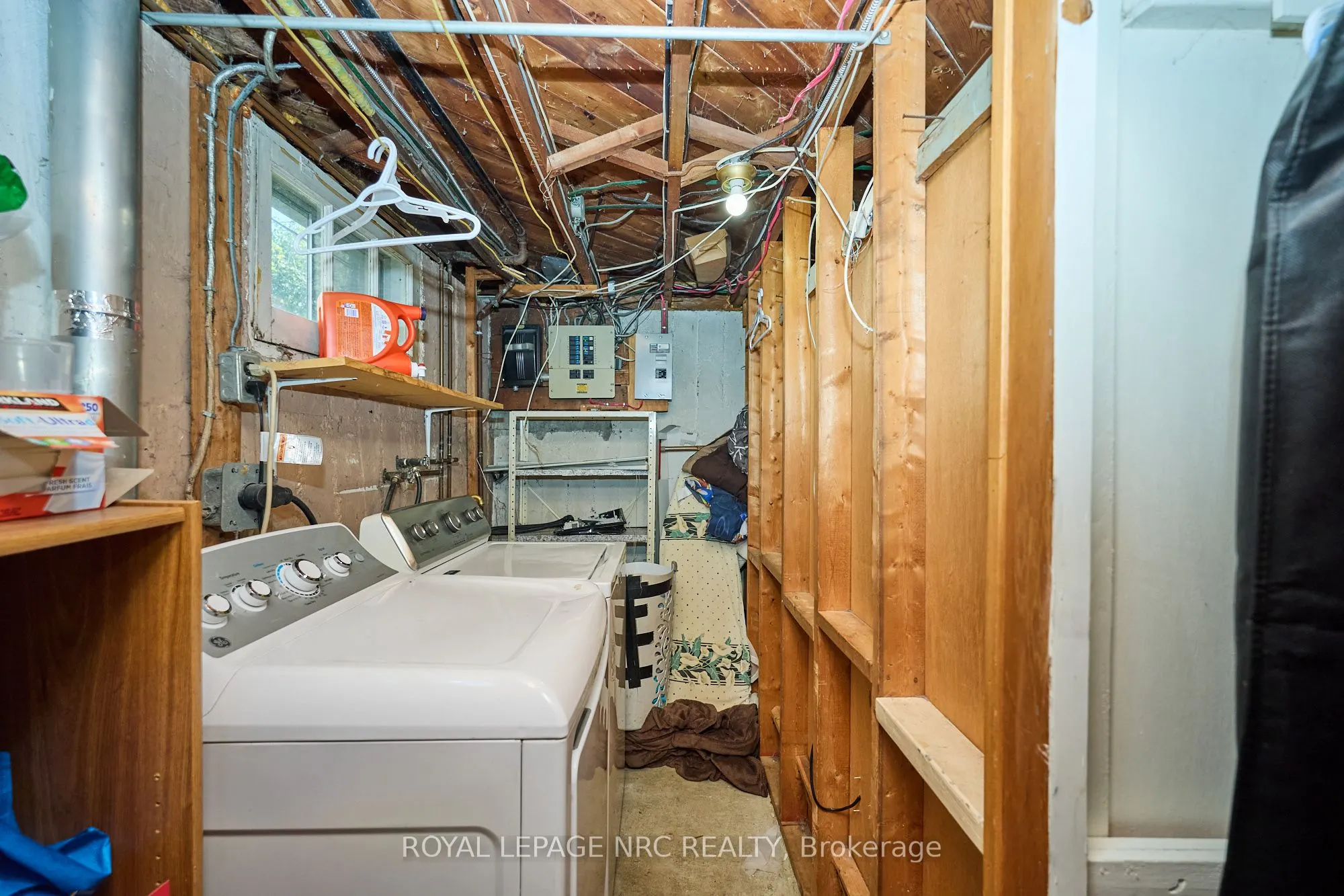 7221 Windsor Crescent