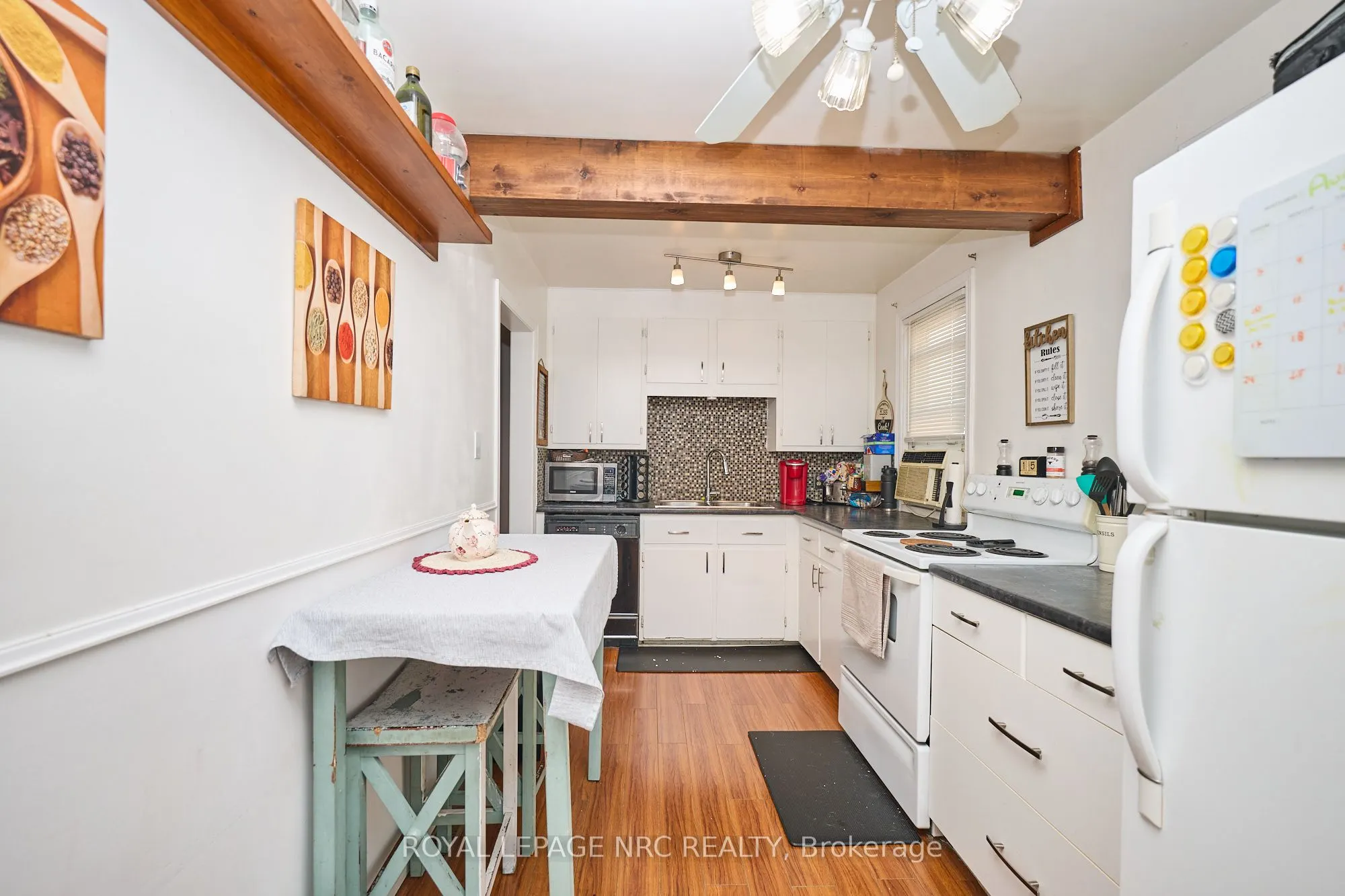 7221 Windsor Crescent