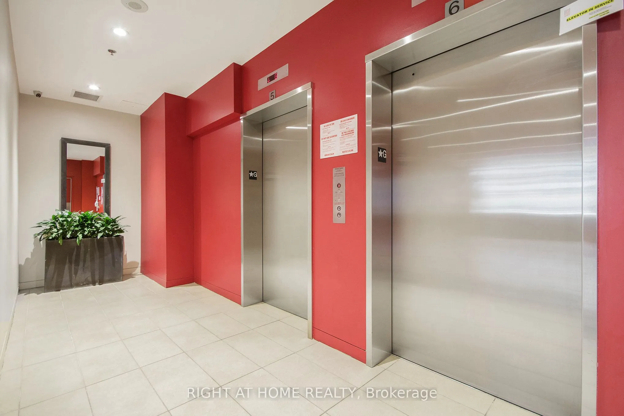 179 George Street N, #1102