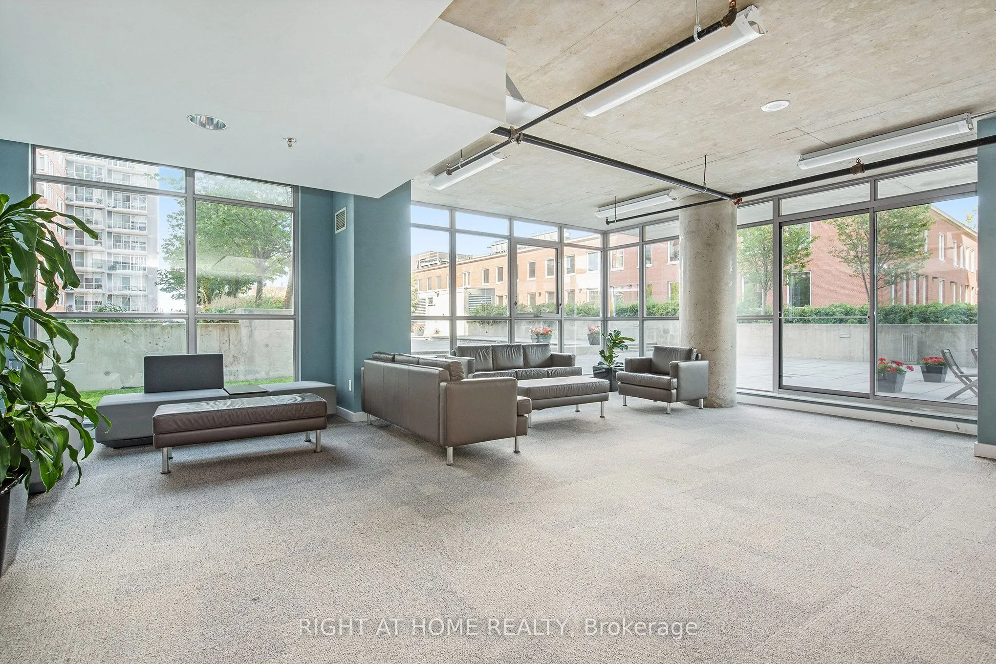 179 George Street N, #1102
