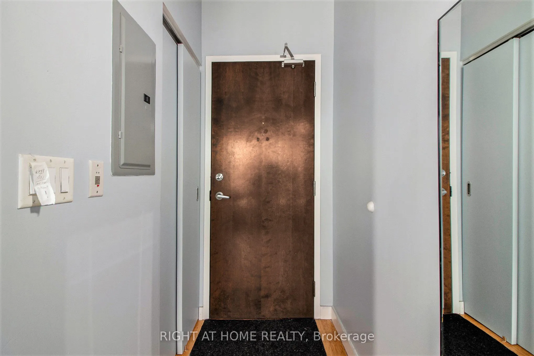 179 George Street N, #1102