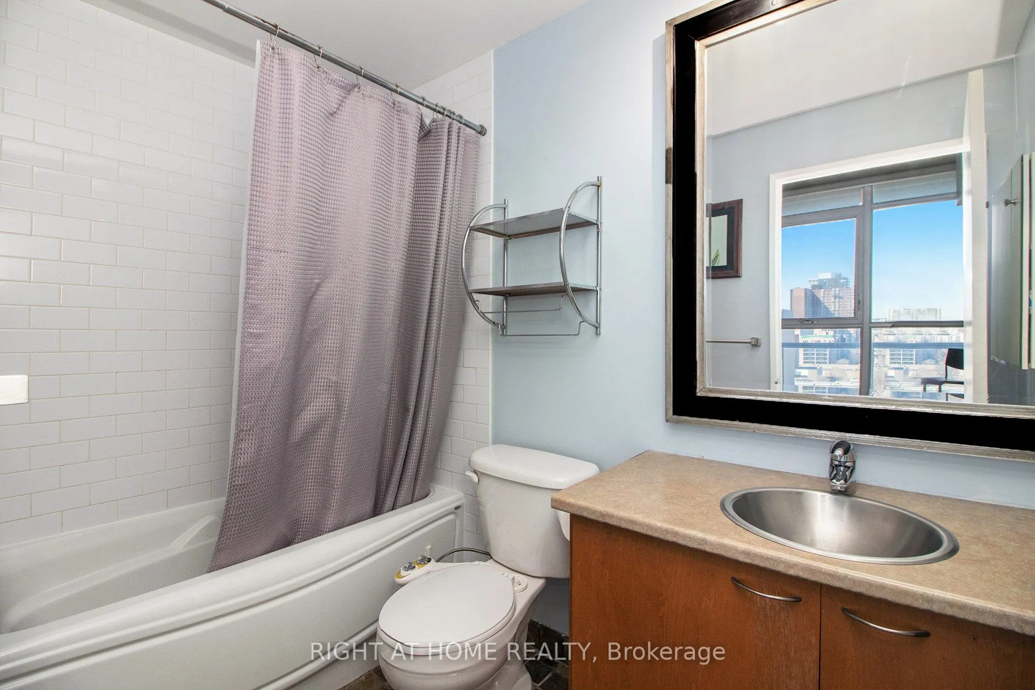 179 George Street N, #1102