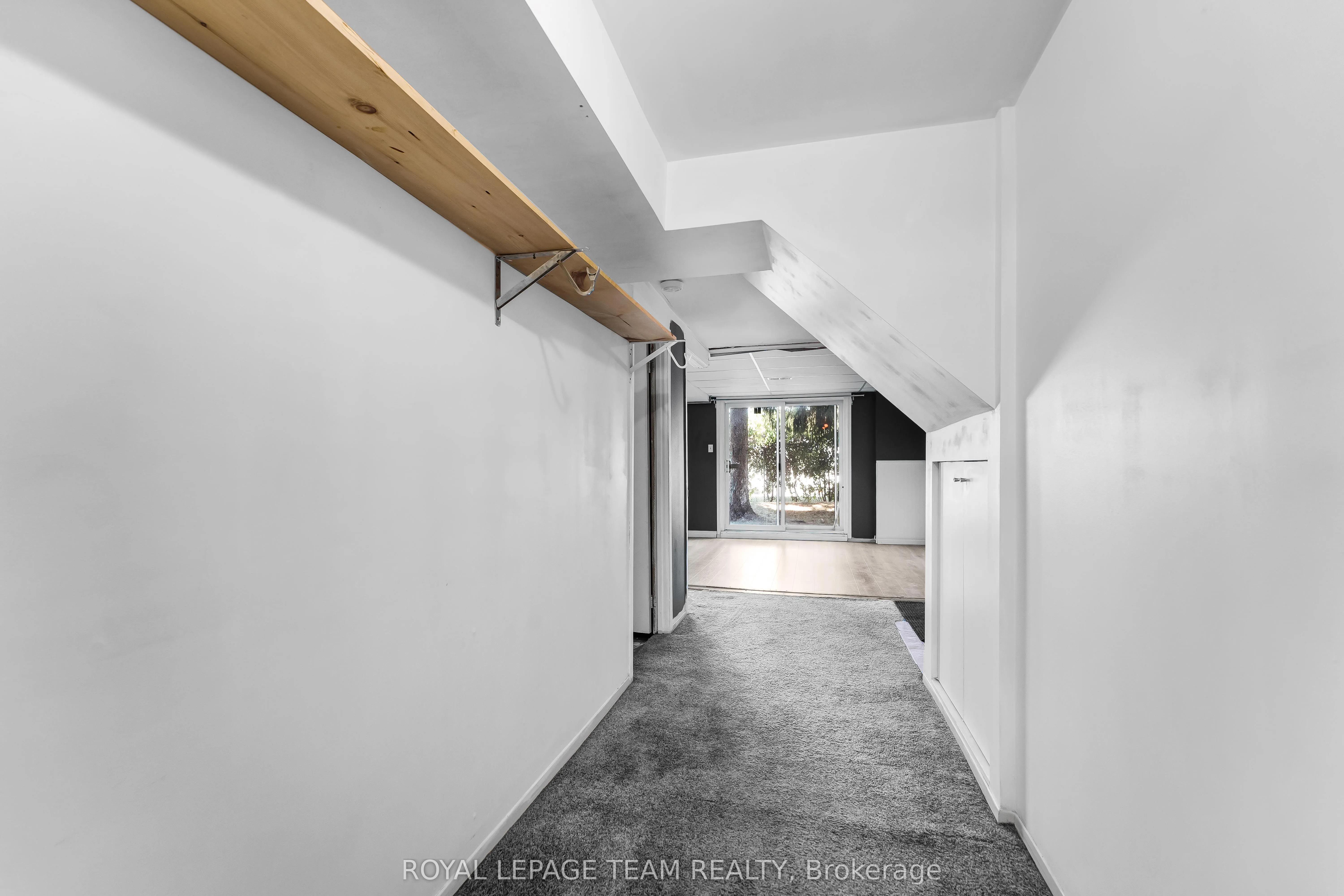 2415 SOUTHVALE Crescent