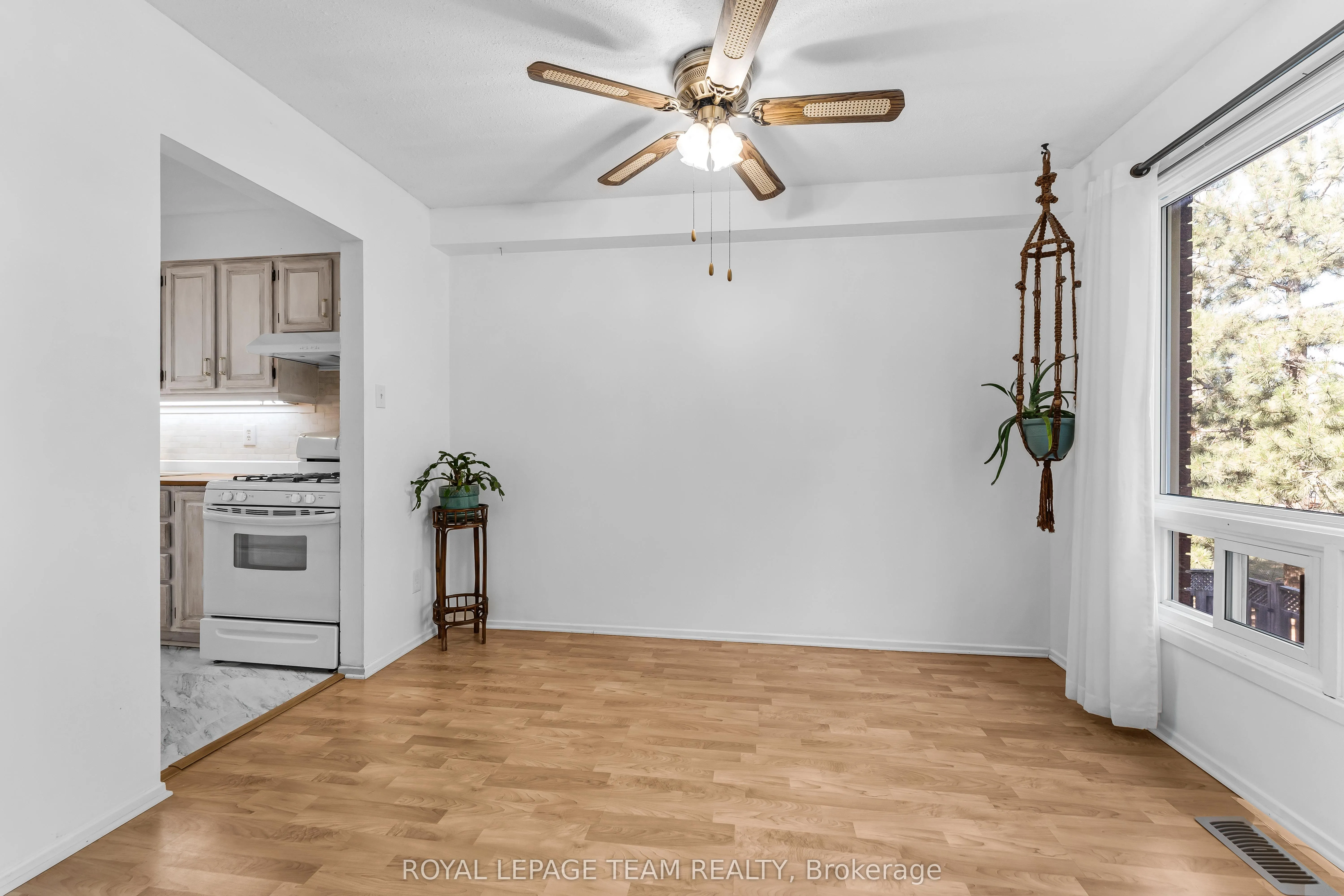 2415 SOUTHVALE Crescent
