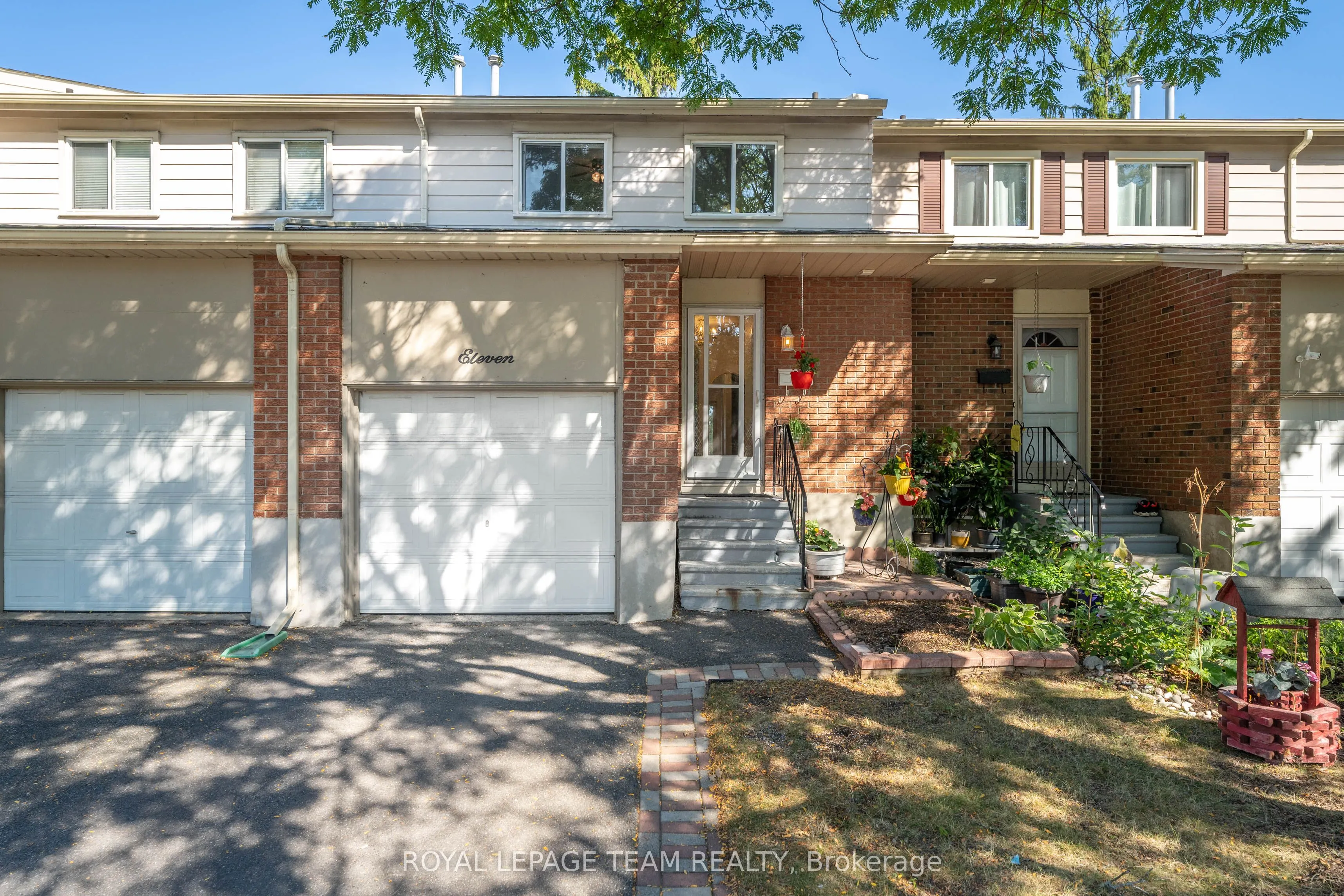 2415 SOUTHVALE Crescent