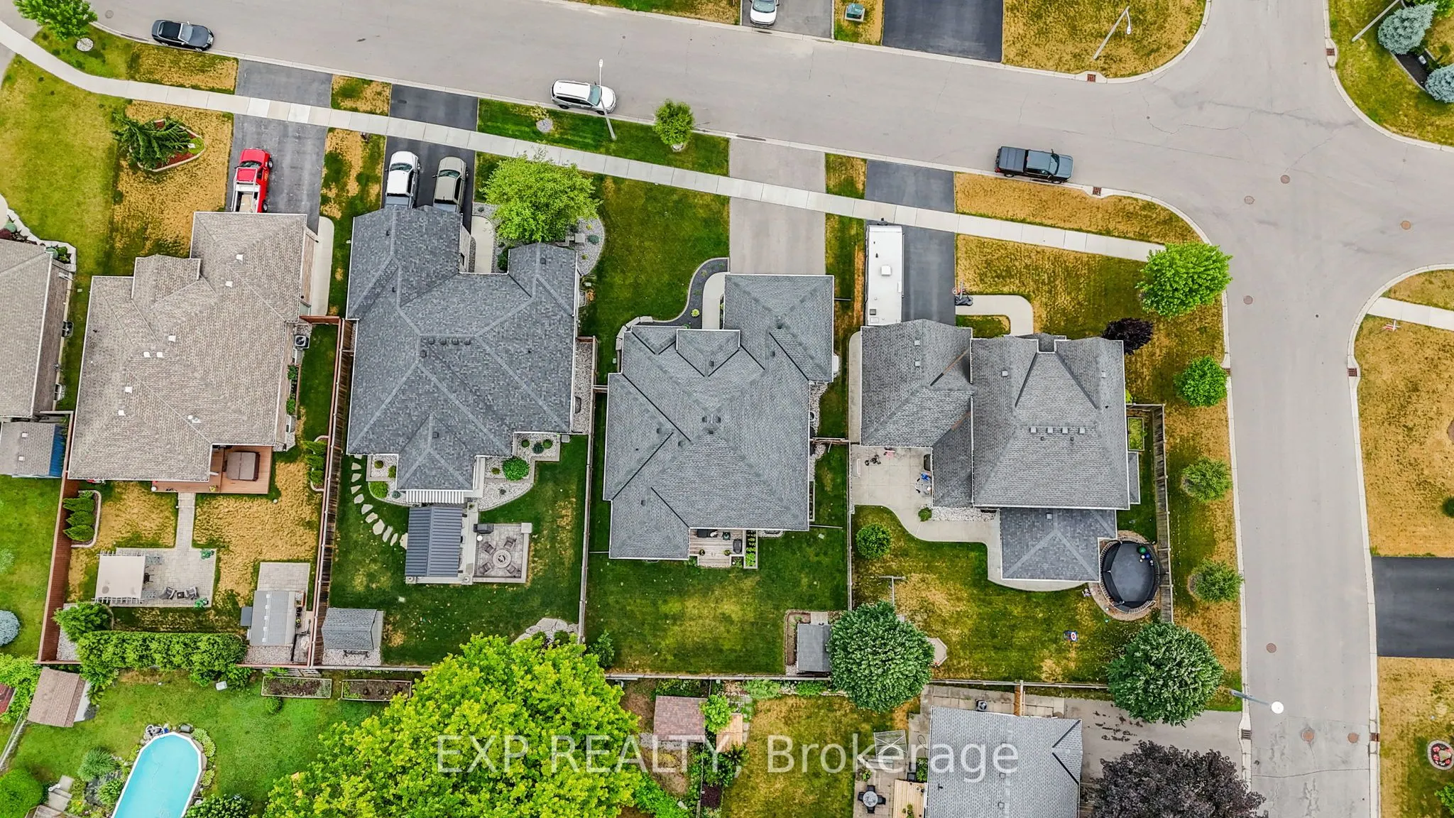 14 Ross Avenue N