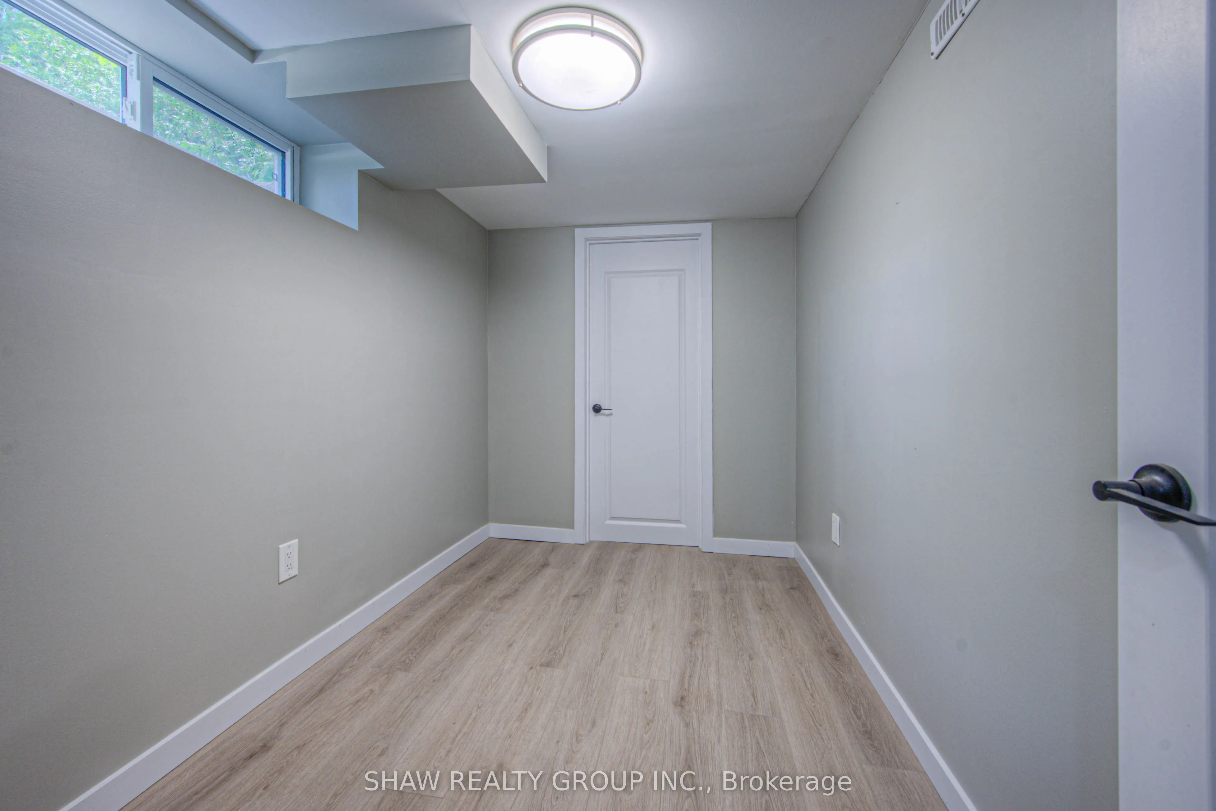 5 Alison Avenue