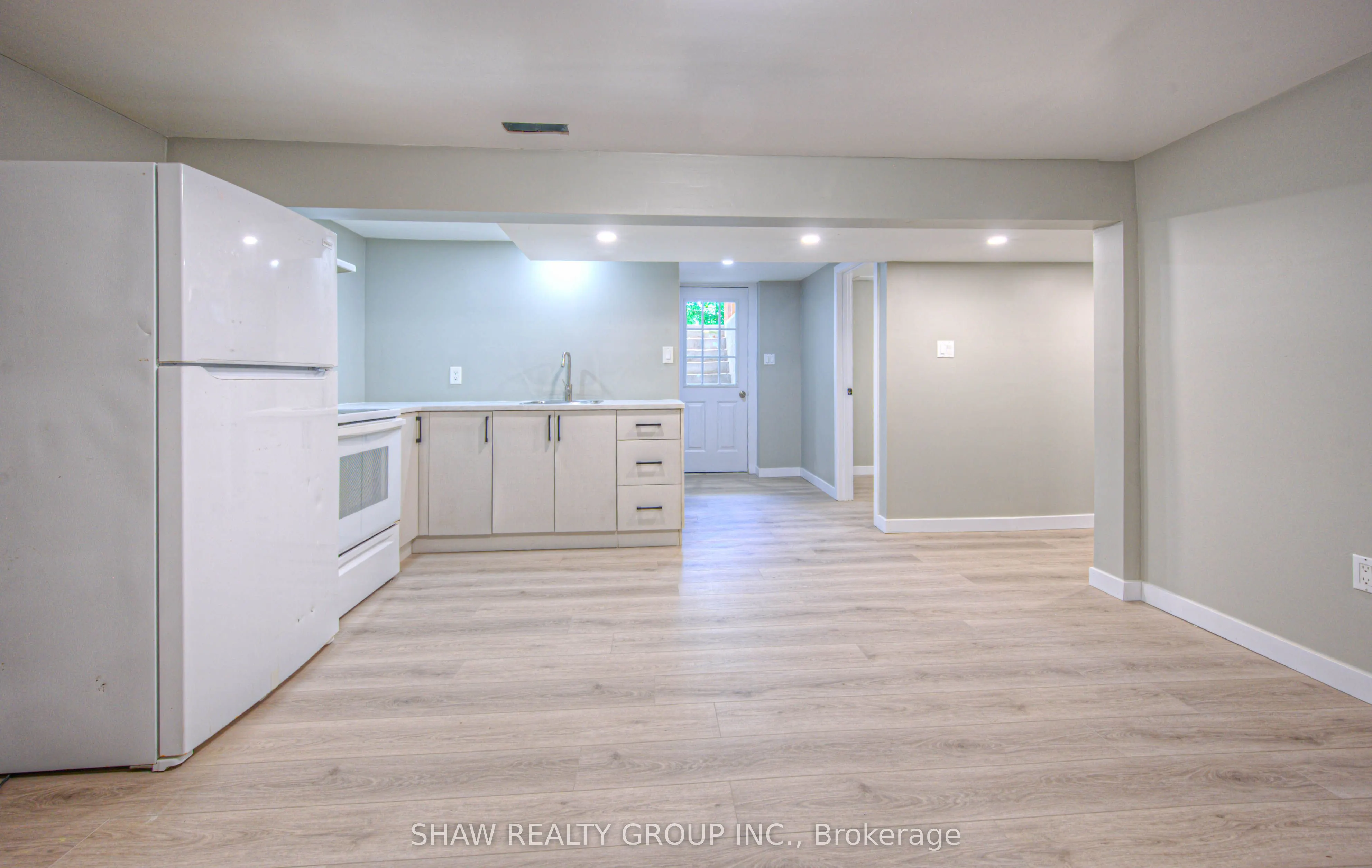 5 Alison Avenue