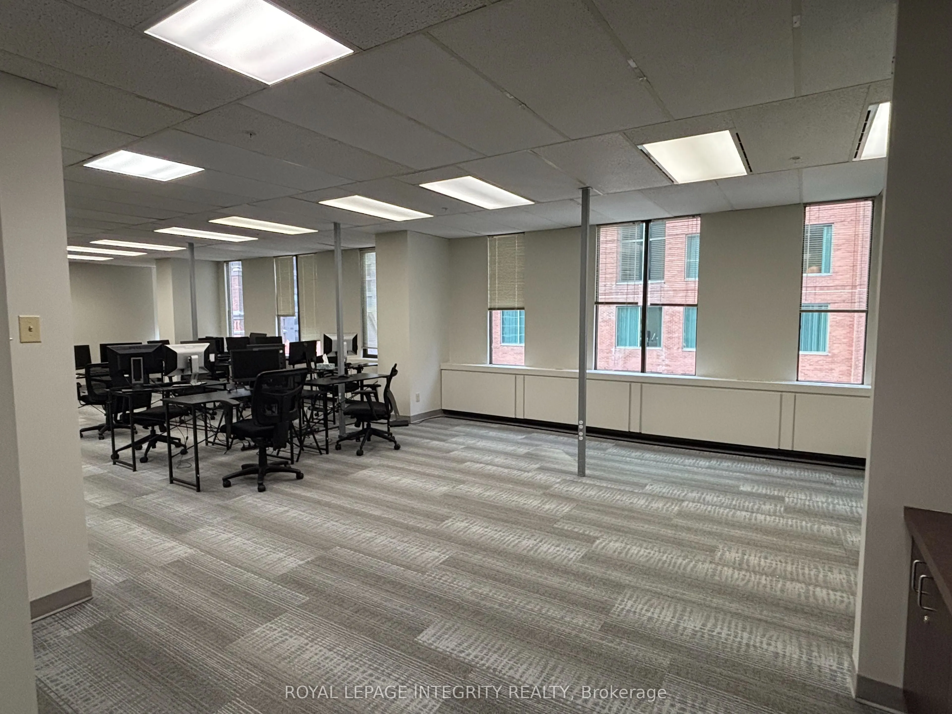 170 Laurier Avenue W, #602