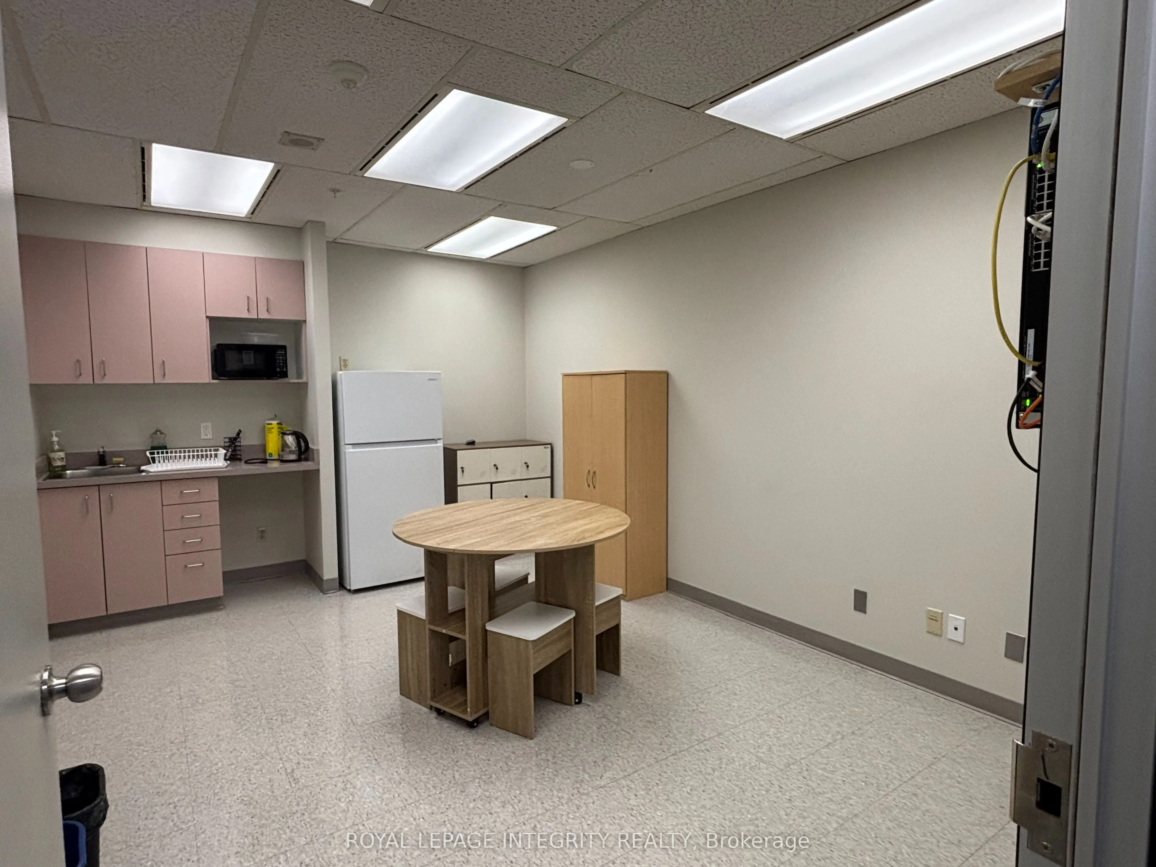 170 Laurier Avenue W, #602