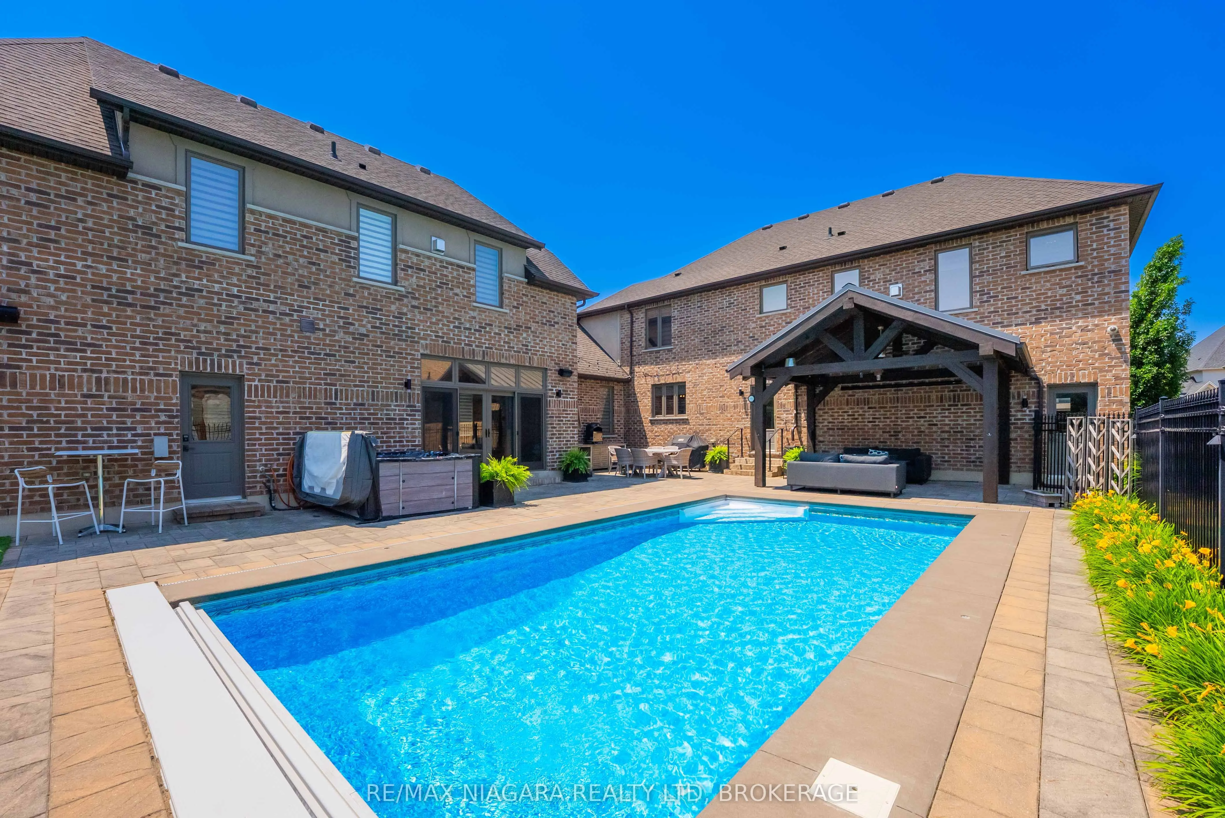 50 Sandalwood Crescent