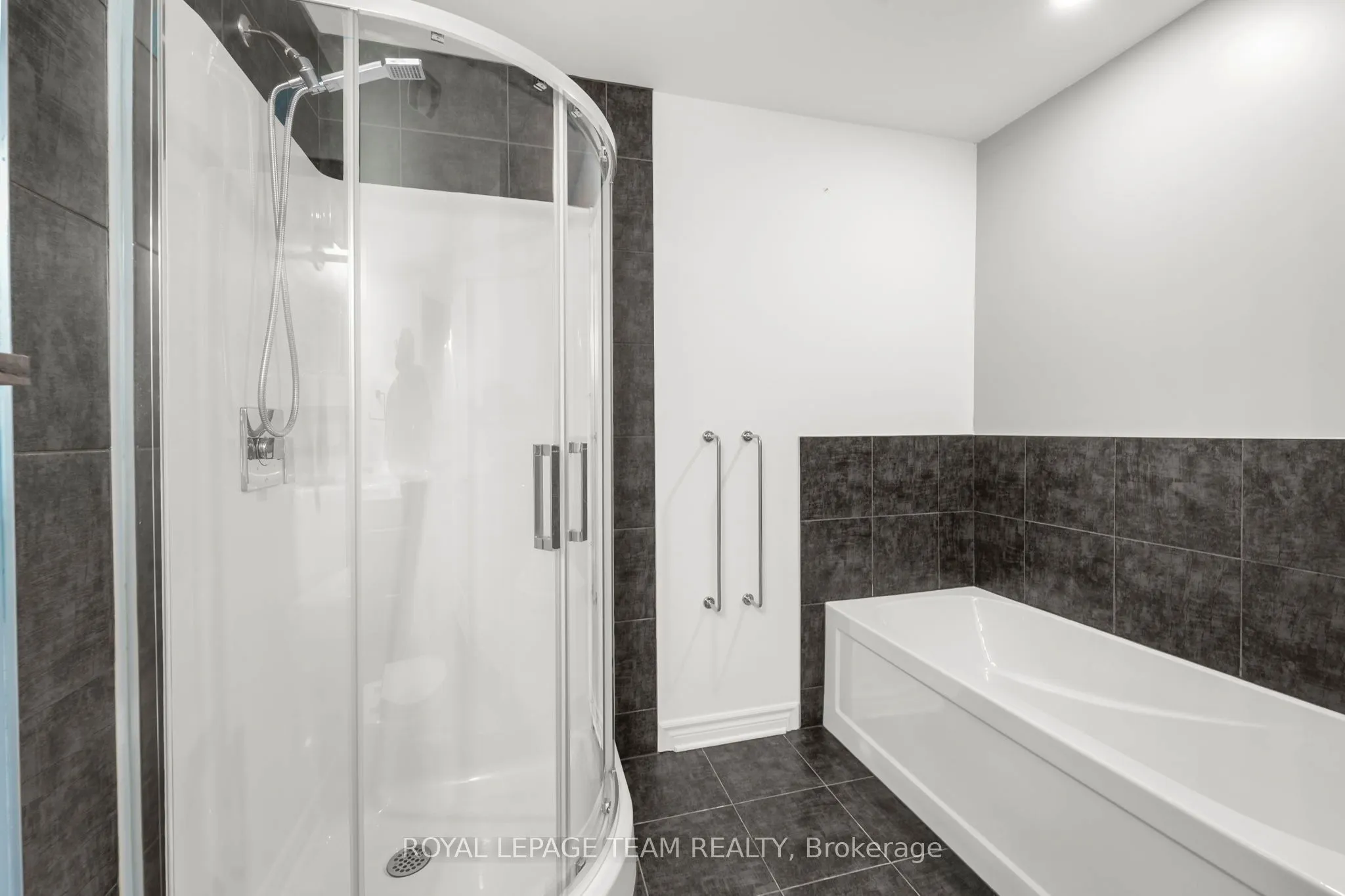 279 Munro Street