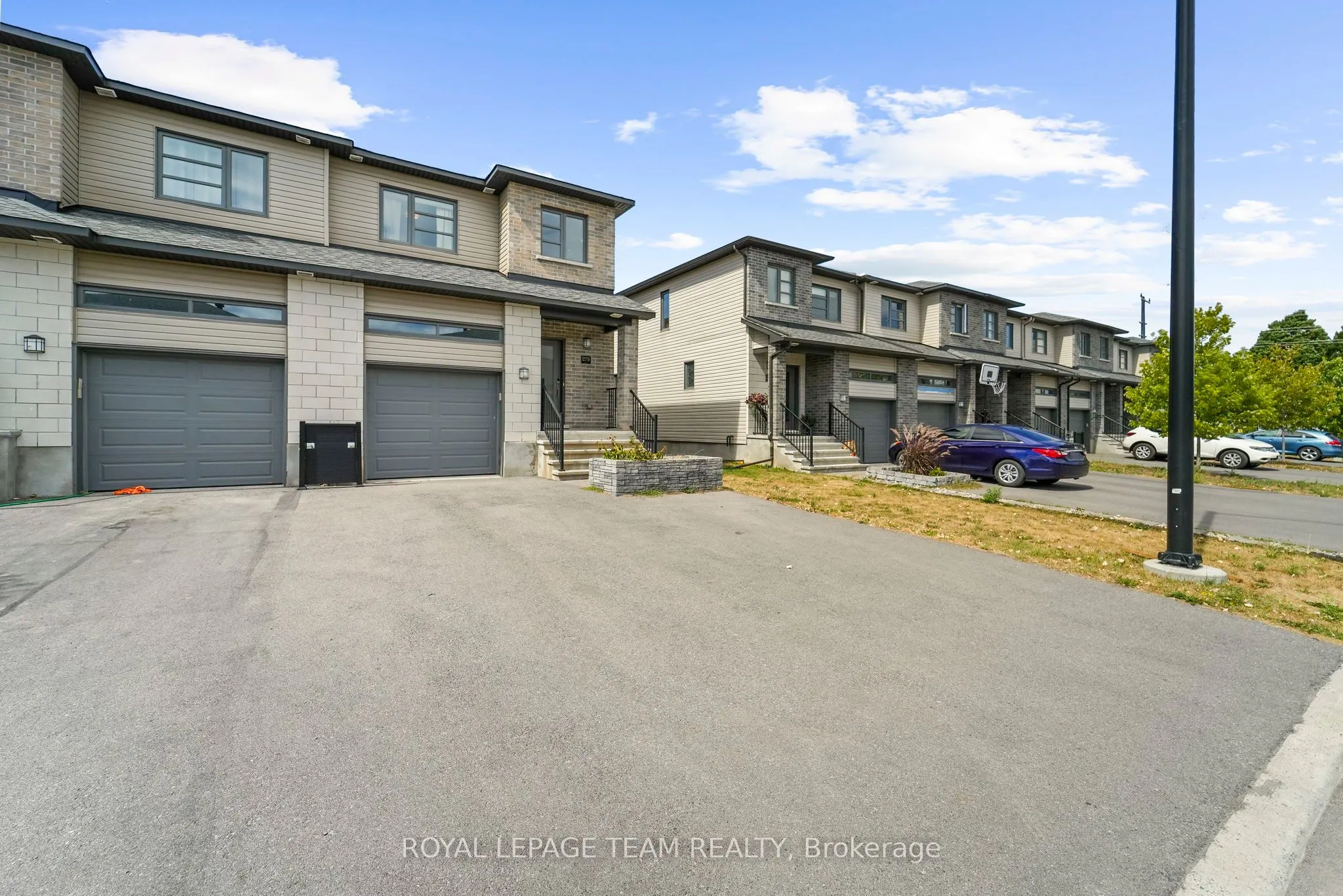 279 Munro Street