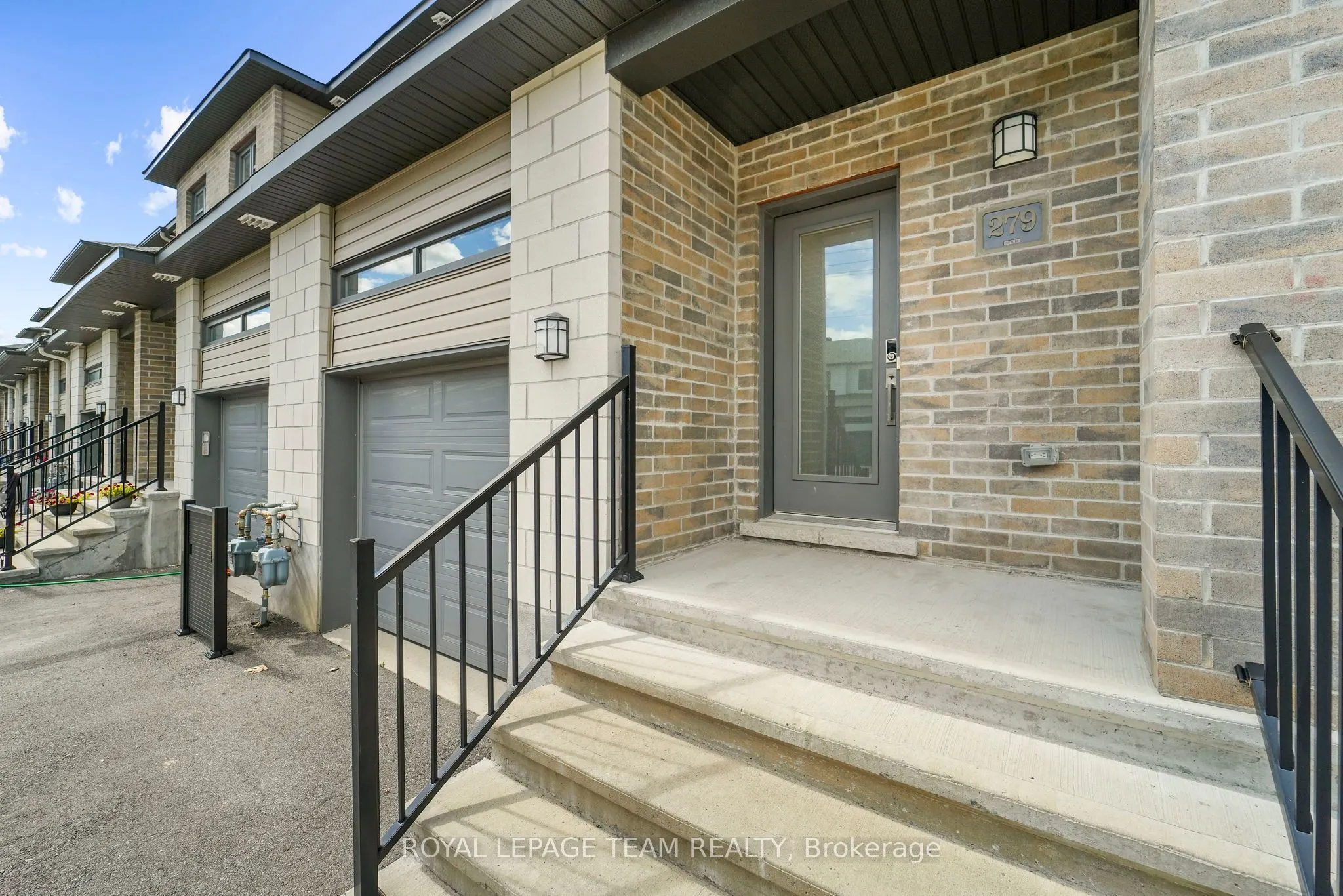 279 Munro Street