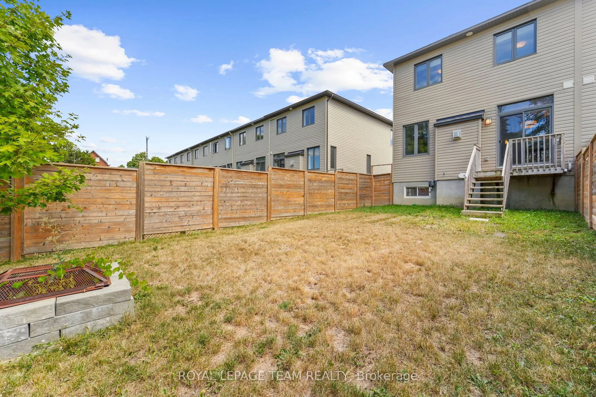 279 Munro Street