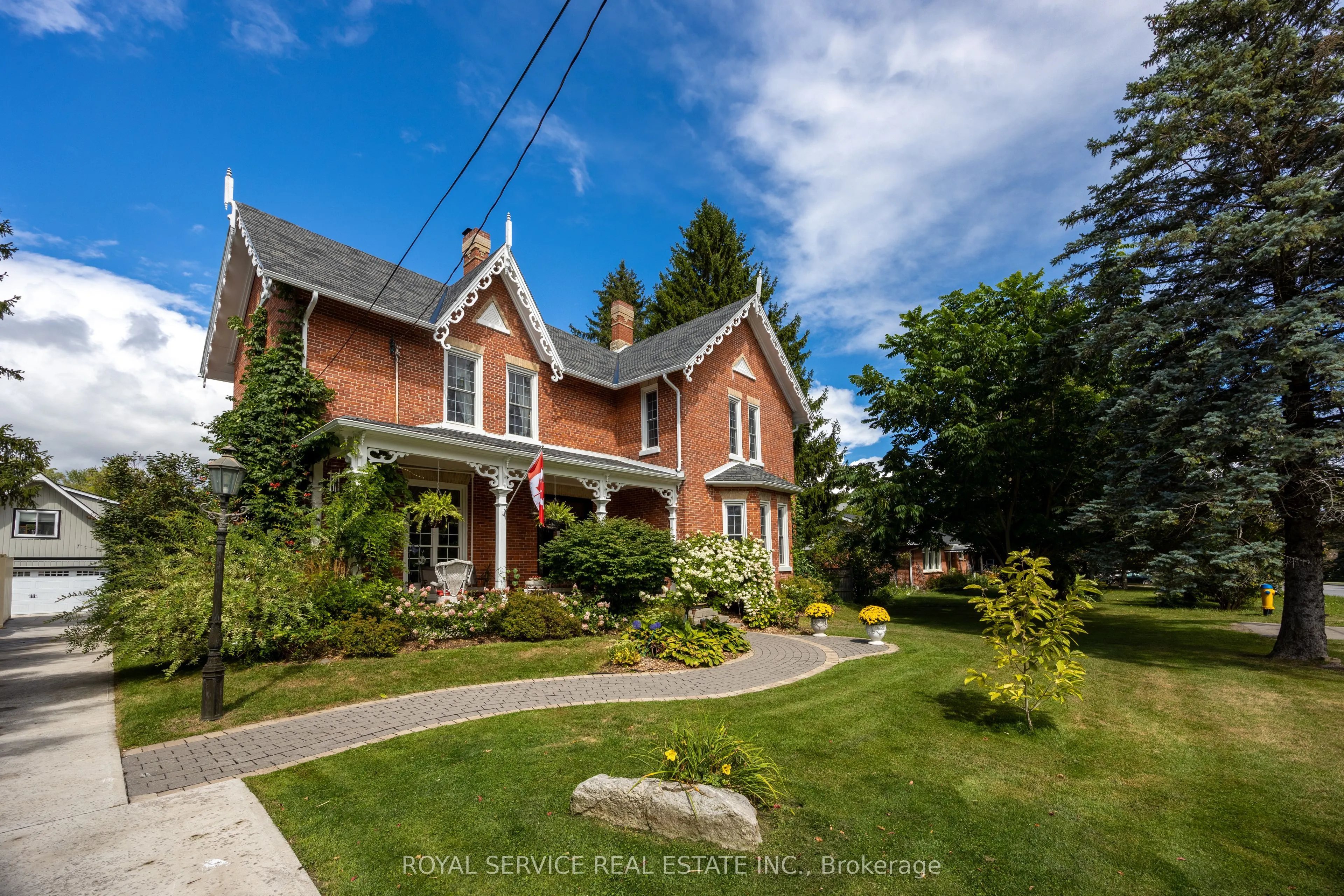 60 King Street W