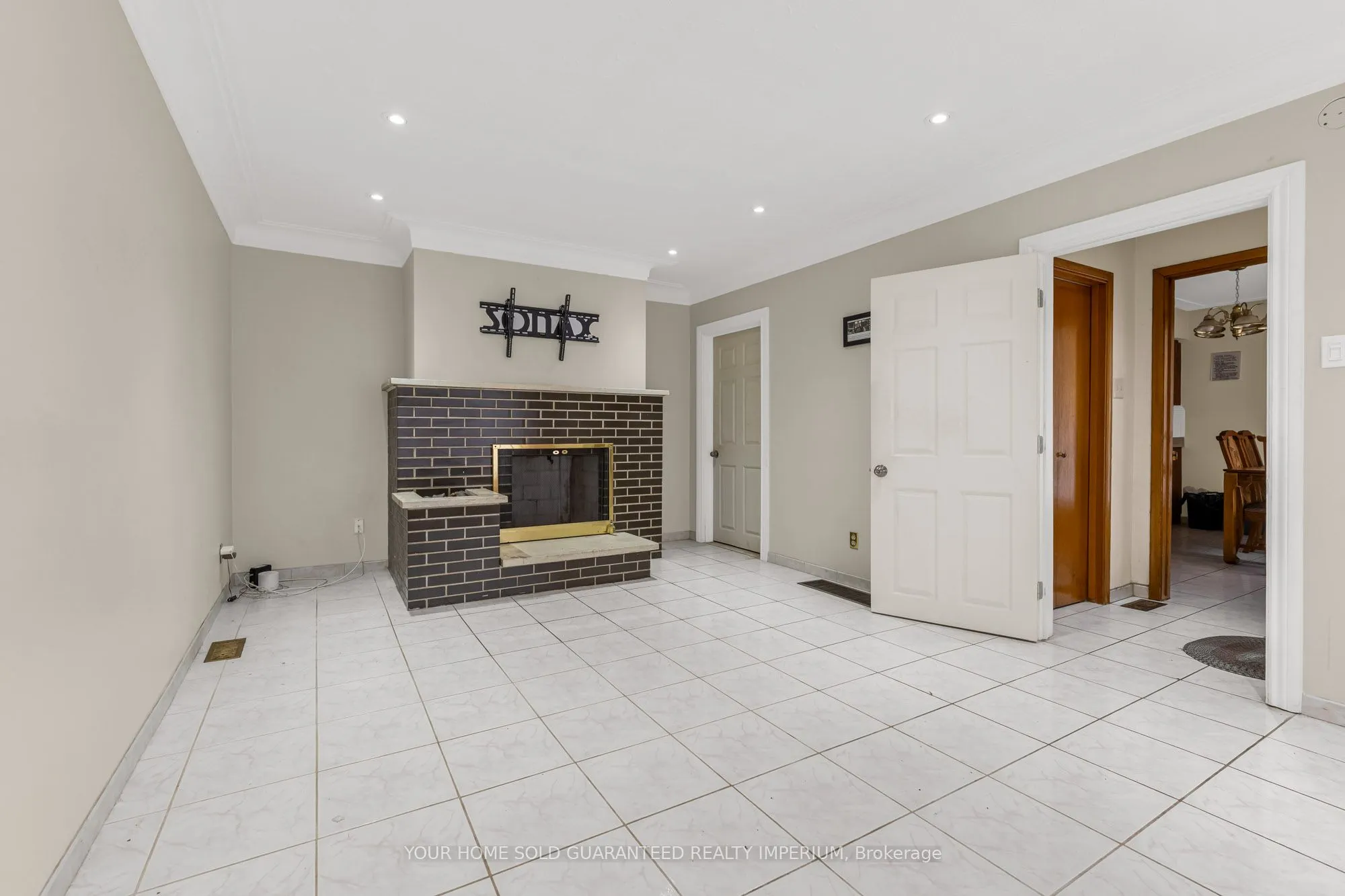 103 Briarwood Crescent