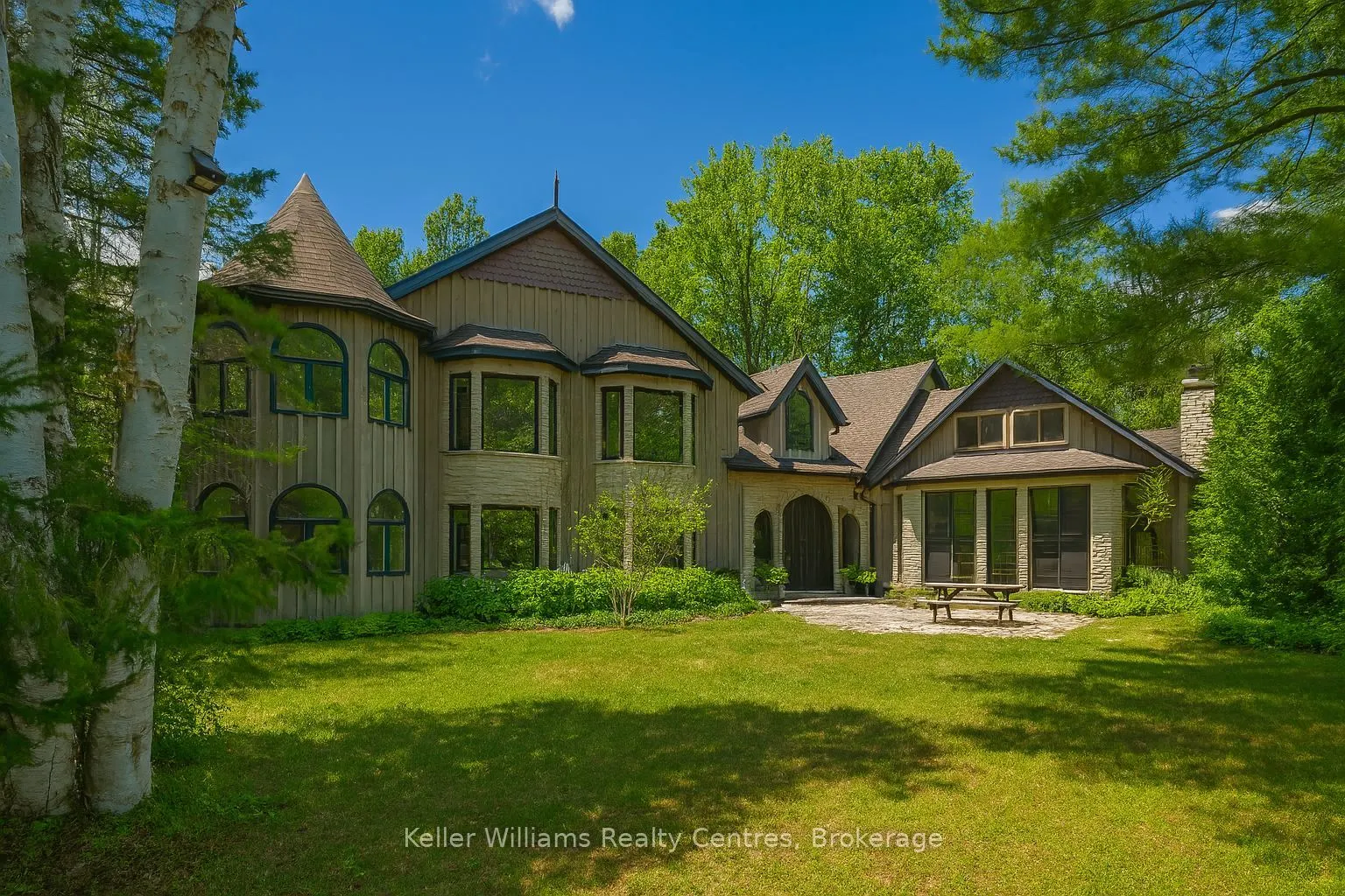 17 Thomas Street