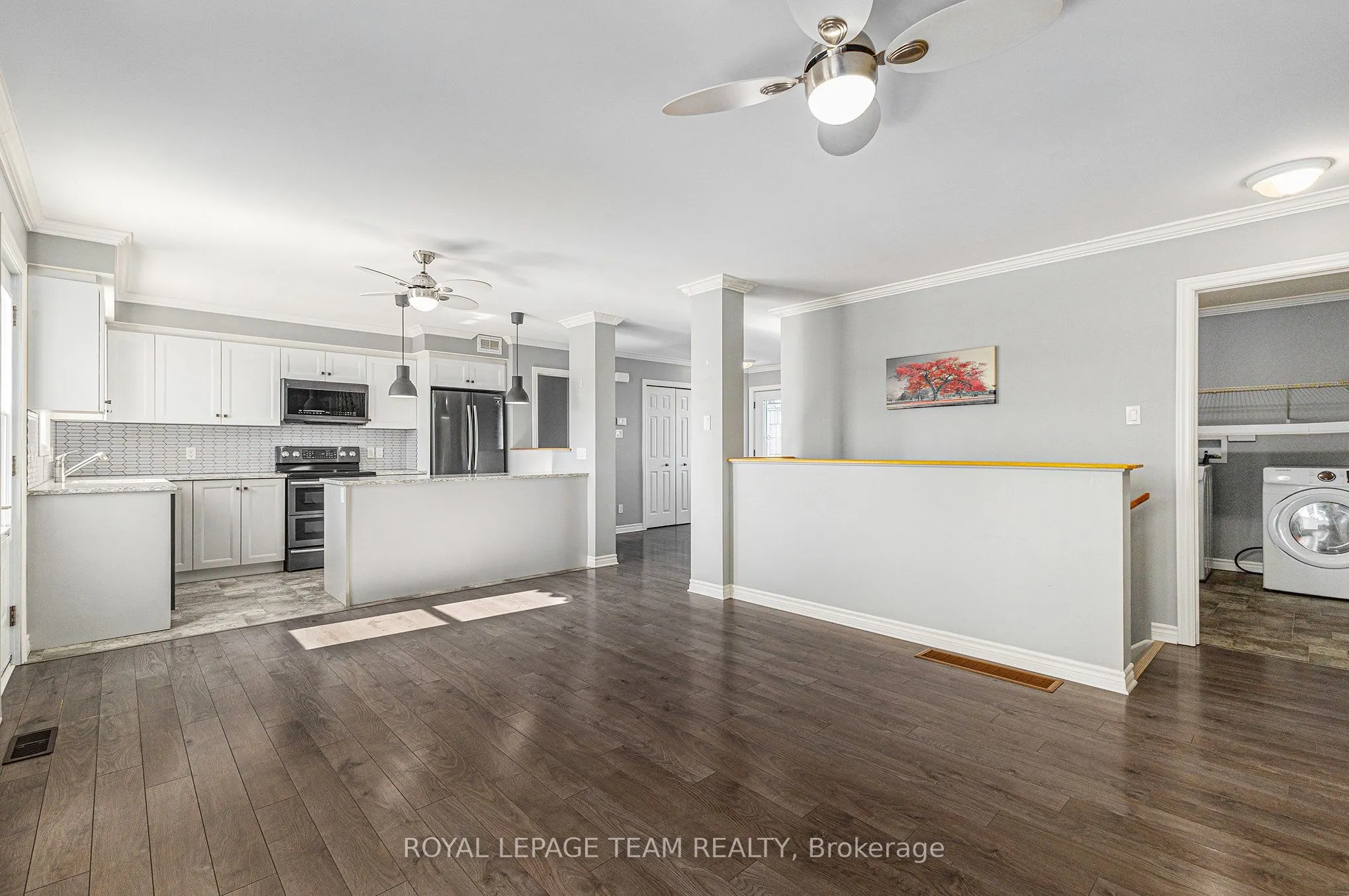 2833 Dunrobin Road