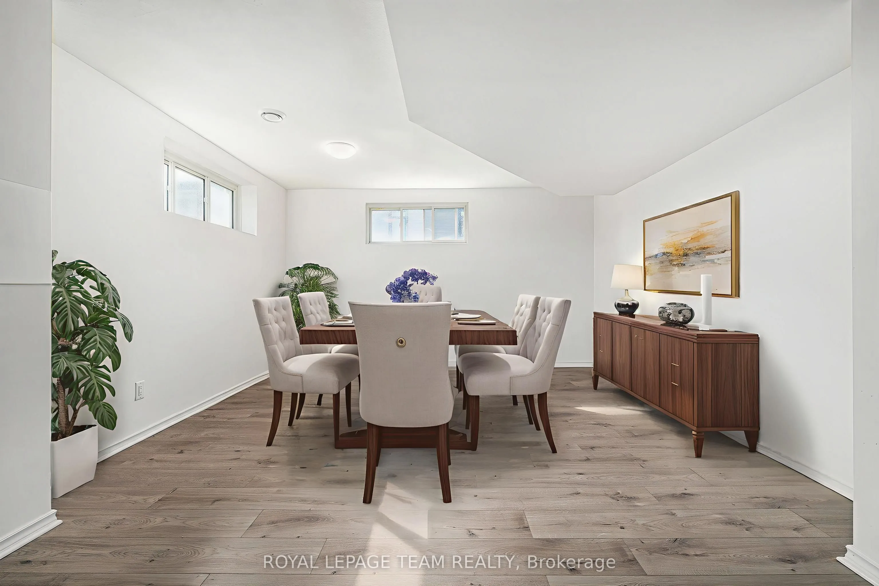 2833 Dunrobin Road