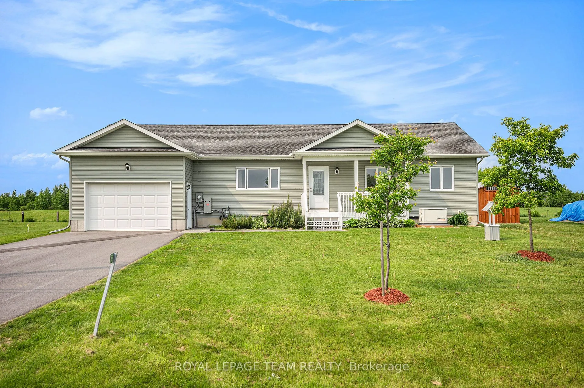 2833 Dunrobin Road
