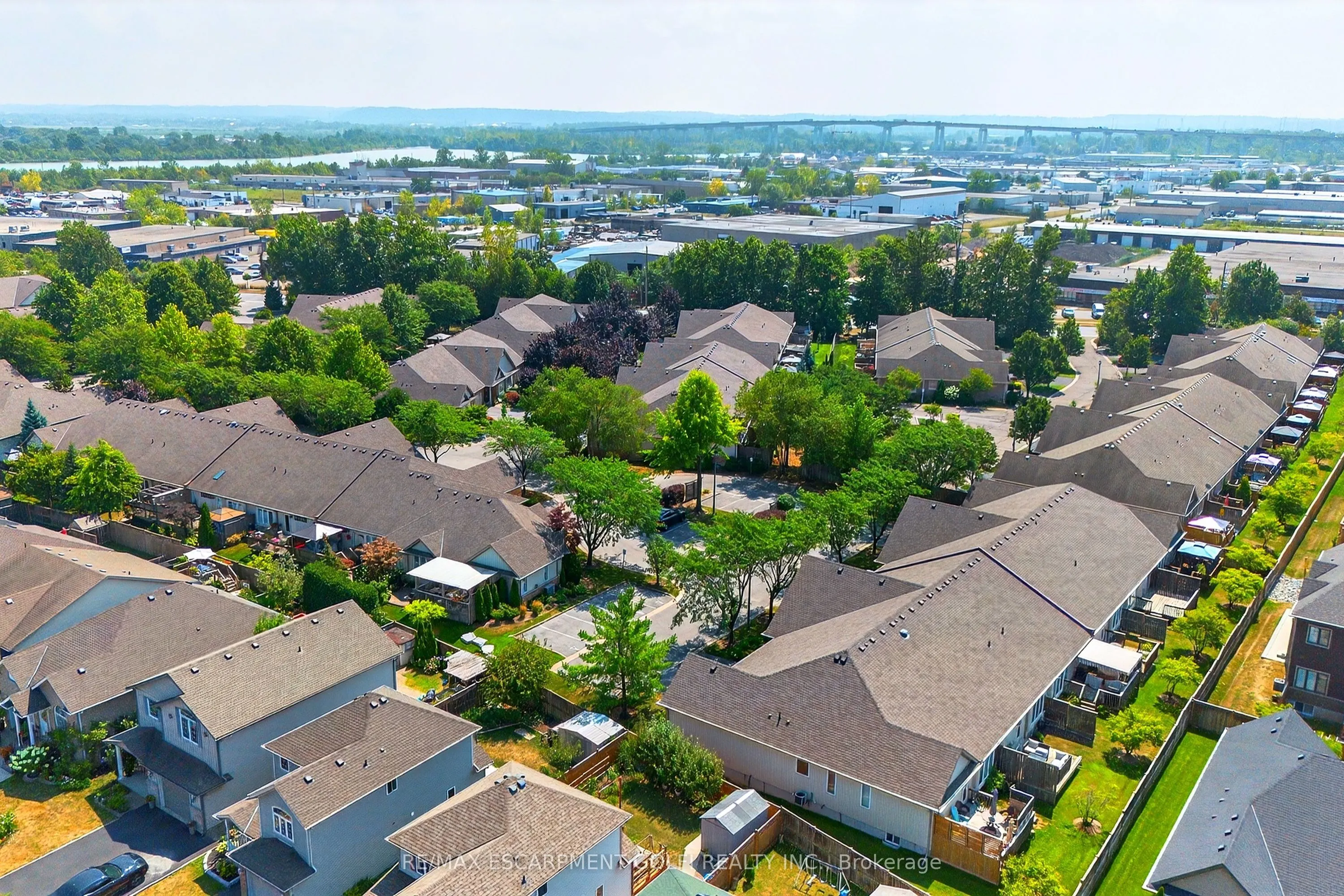 605 Welland Avenue, #33