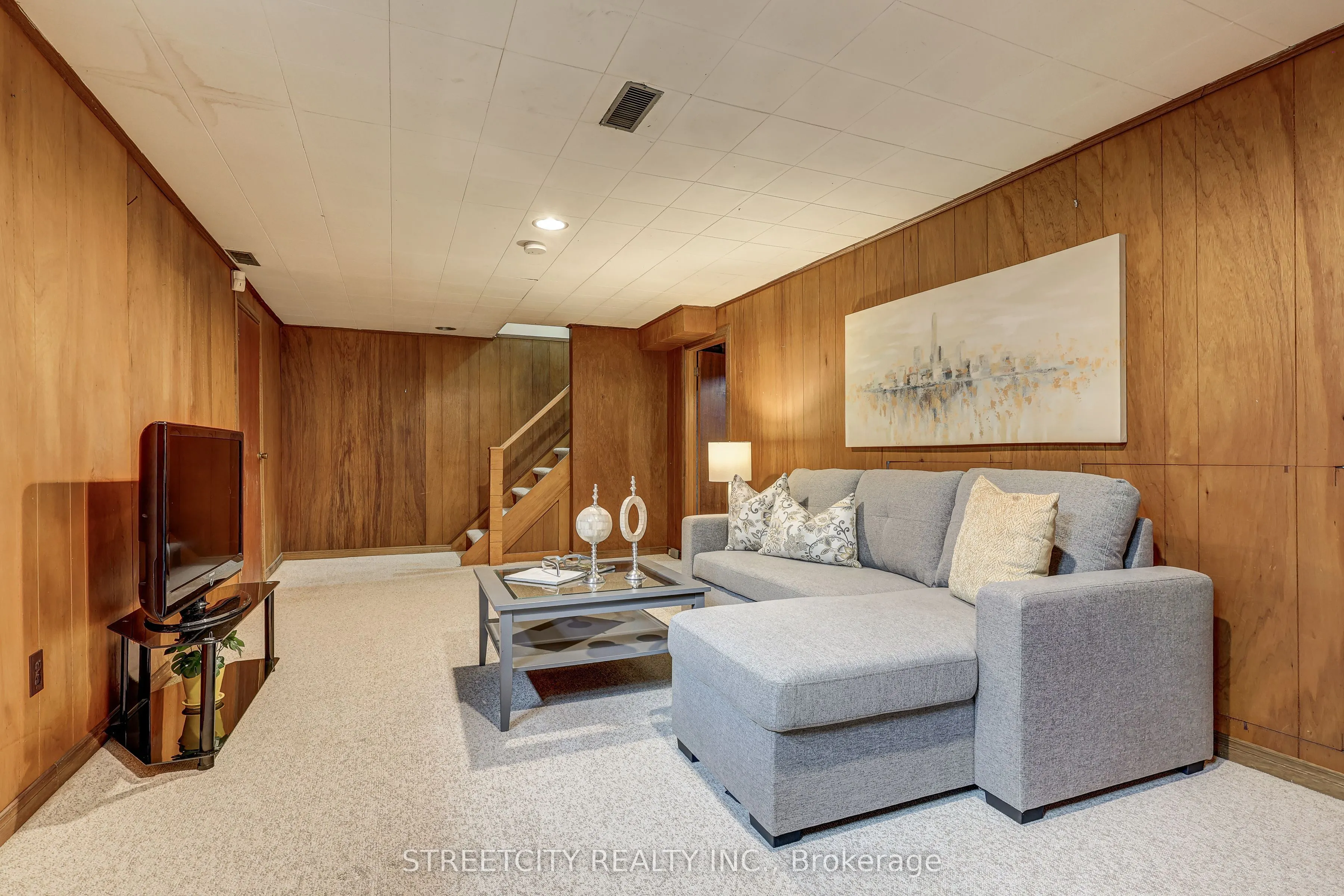 76 Bloomfield Drive
