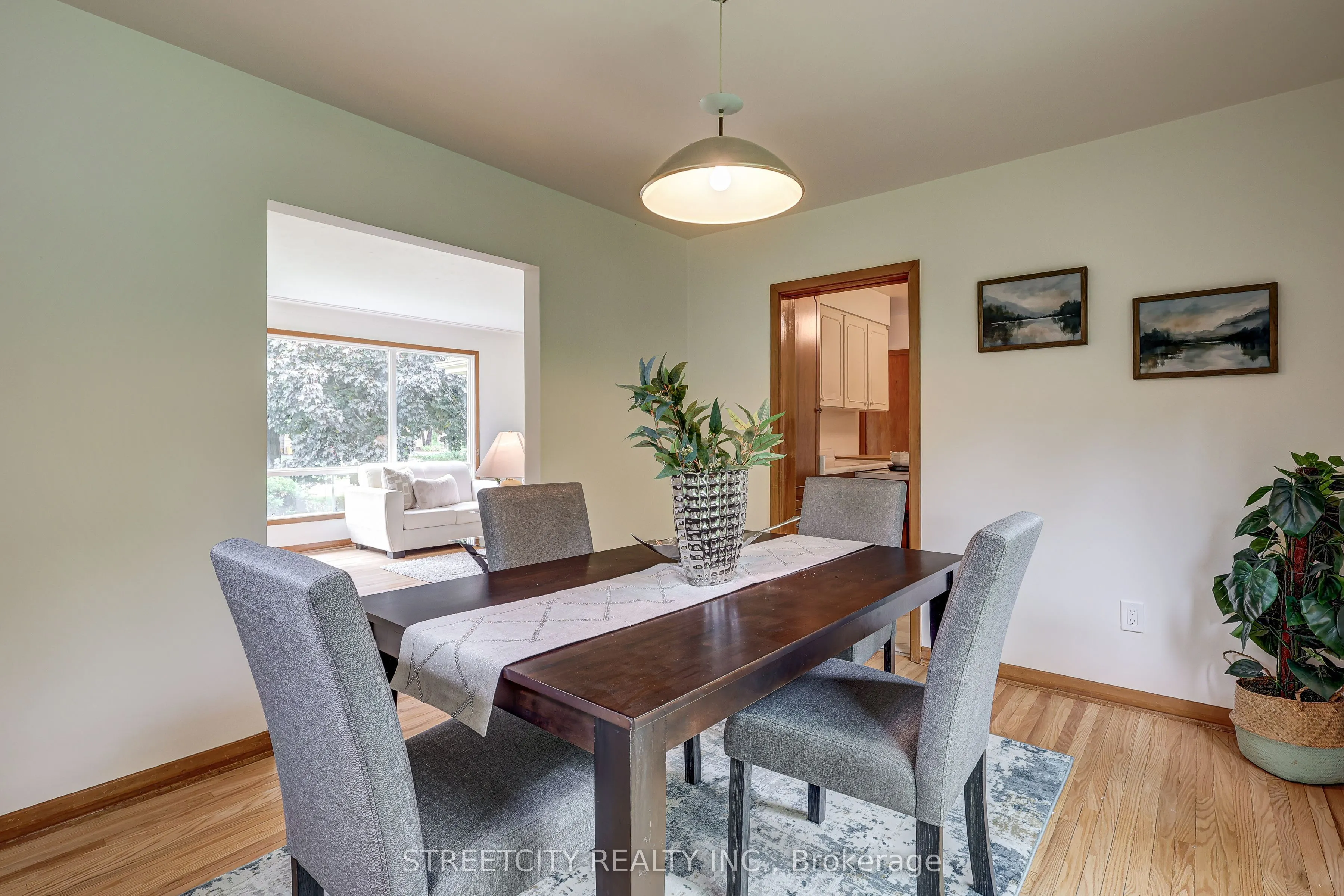 76 Bloomfield Drive