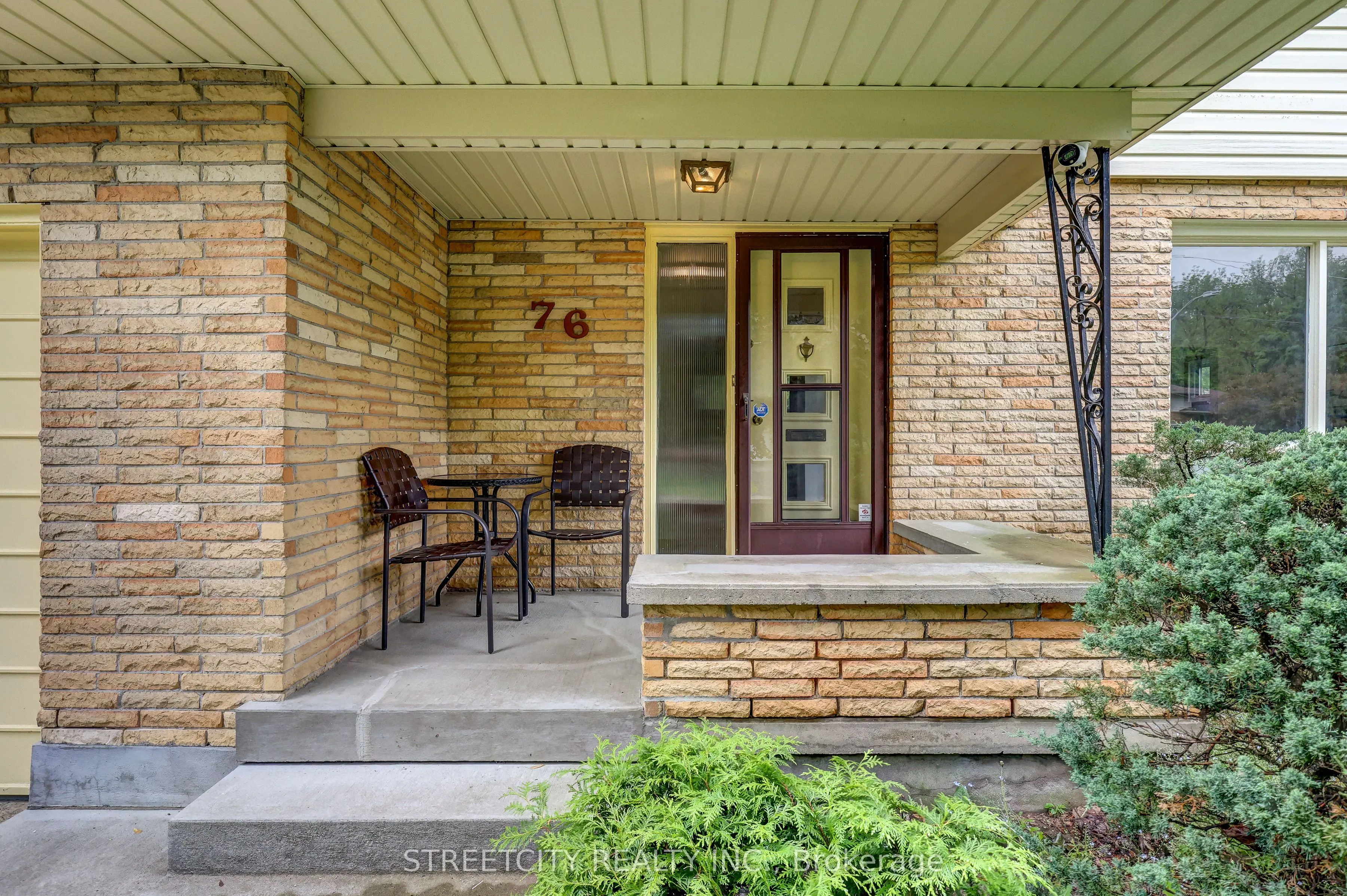 76 Bloomfield Drive